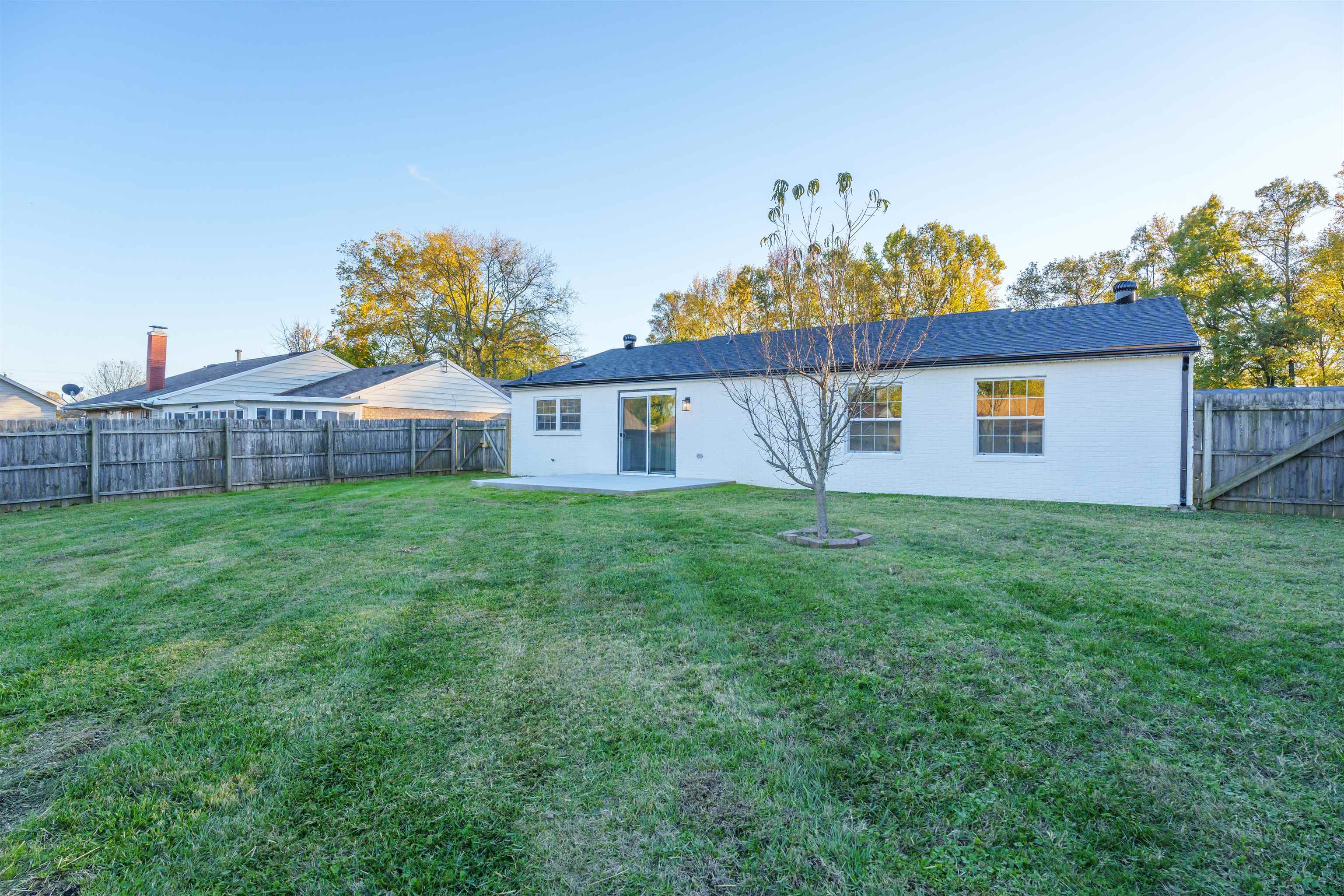 839 Mary Lou Ct, Owensboro, Kentucky 42303, 4 Bedrooms Bedrooms, ,2 BathroomsBathrooms,Single Family Residence,For Sale,Mary Lou Ct,91072