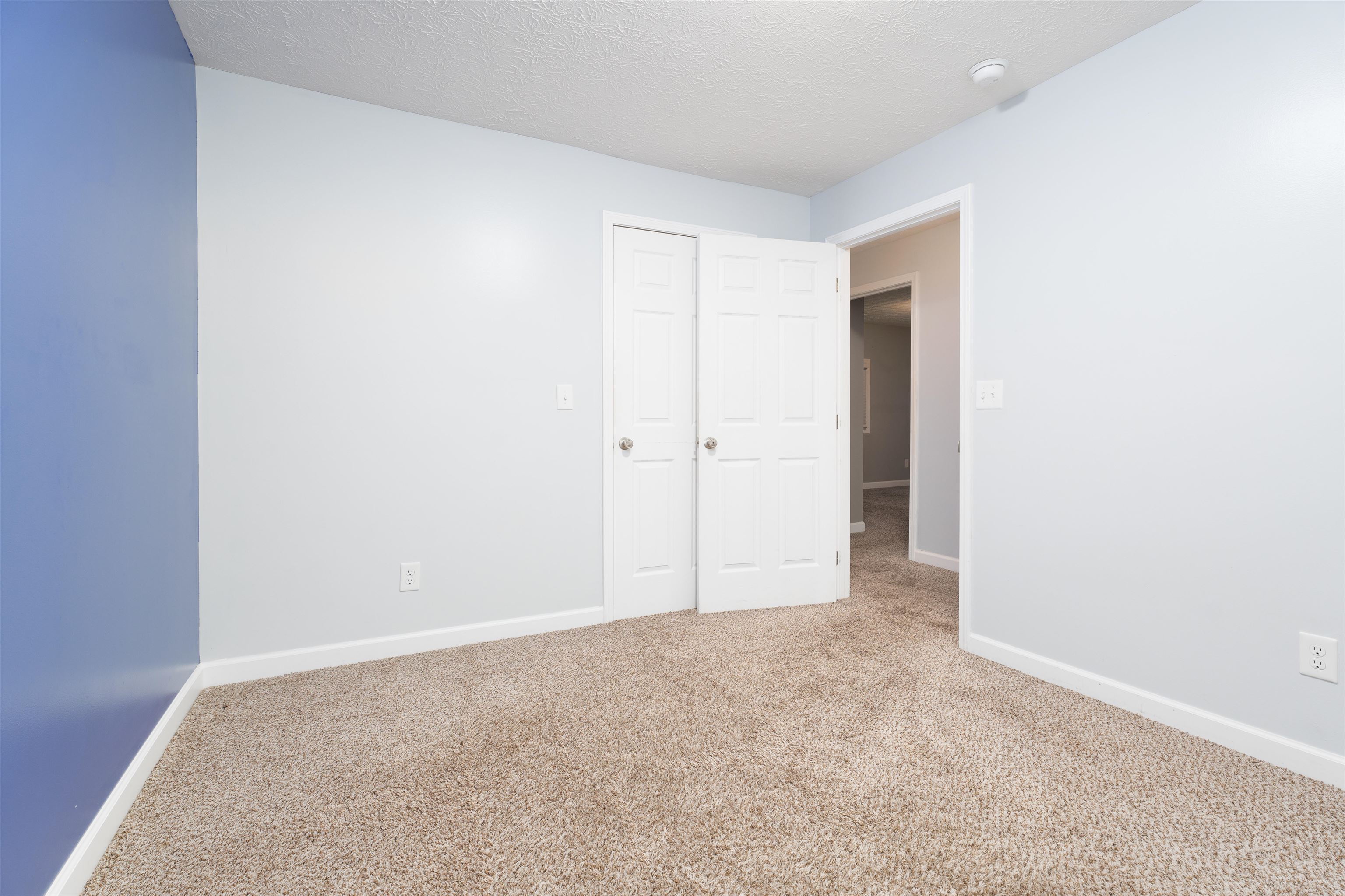 712 Oak St, Livermore, Kentucky 42352, 2 Bedrooms Bedrooms, ,1 BathroomBathrooms,Single Family Residence,For Sale,Oak St,91074