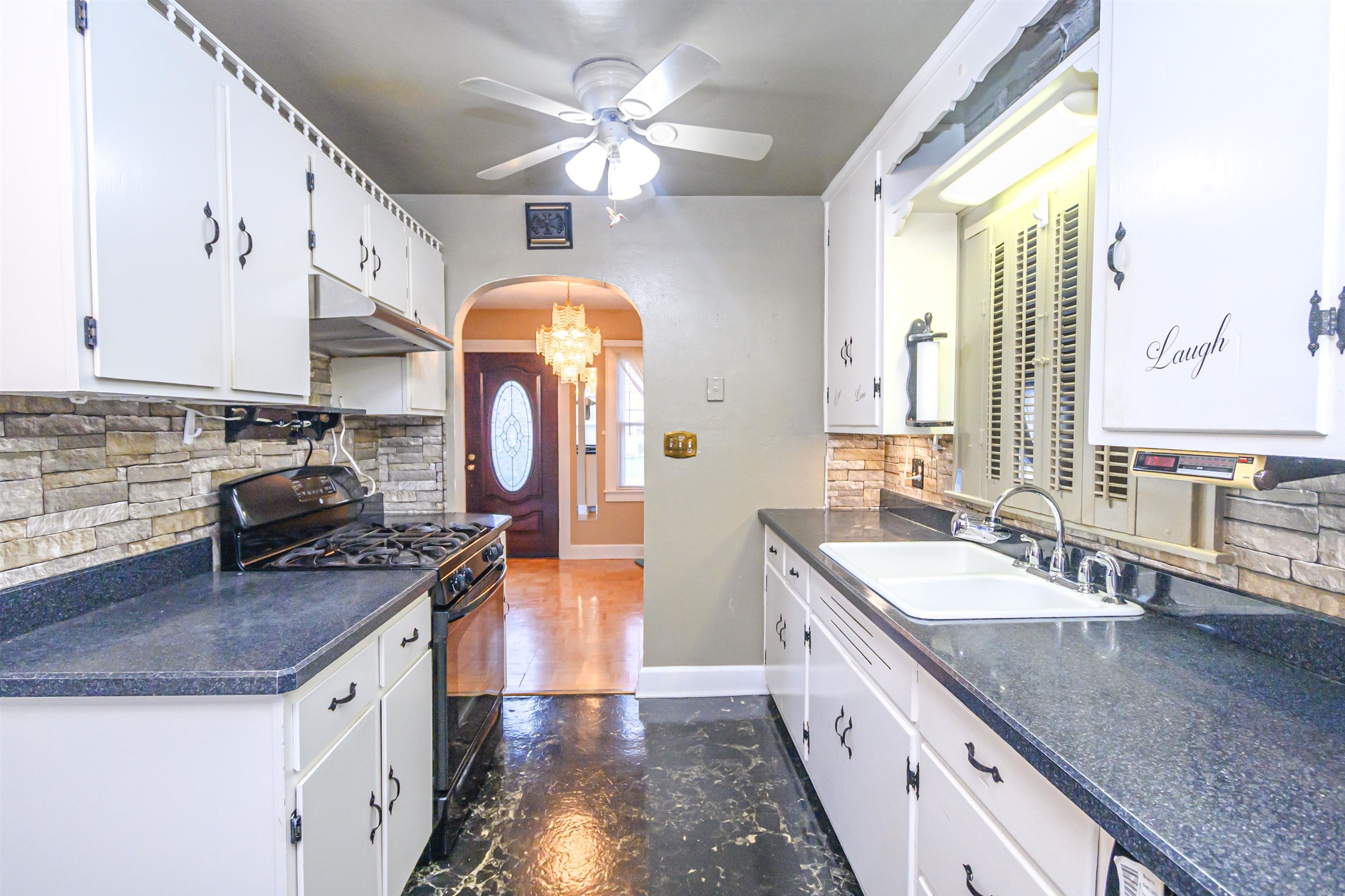 2600 Griffith Ave, Owensboro, Kentucky 42301, 2 Bedrooms Bedrooms, ,1 BathroomBathrooms,Single Family Residence,For Sale,Griffith Ave,91077