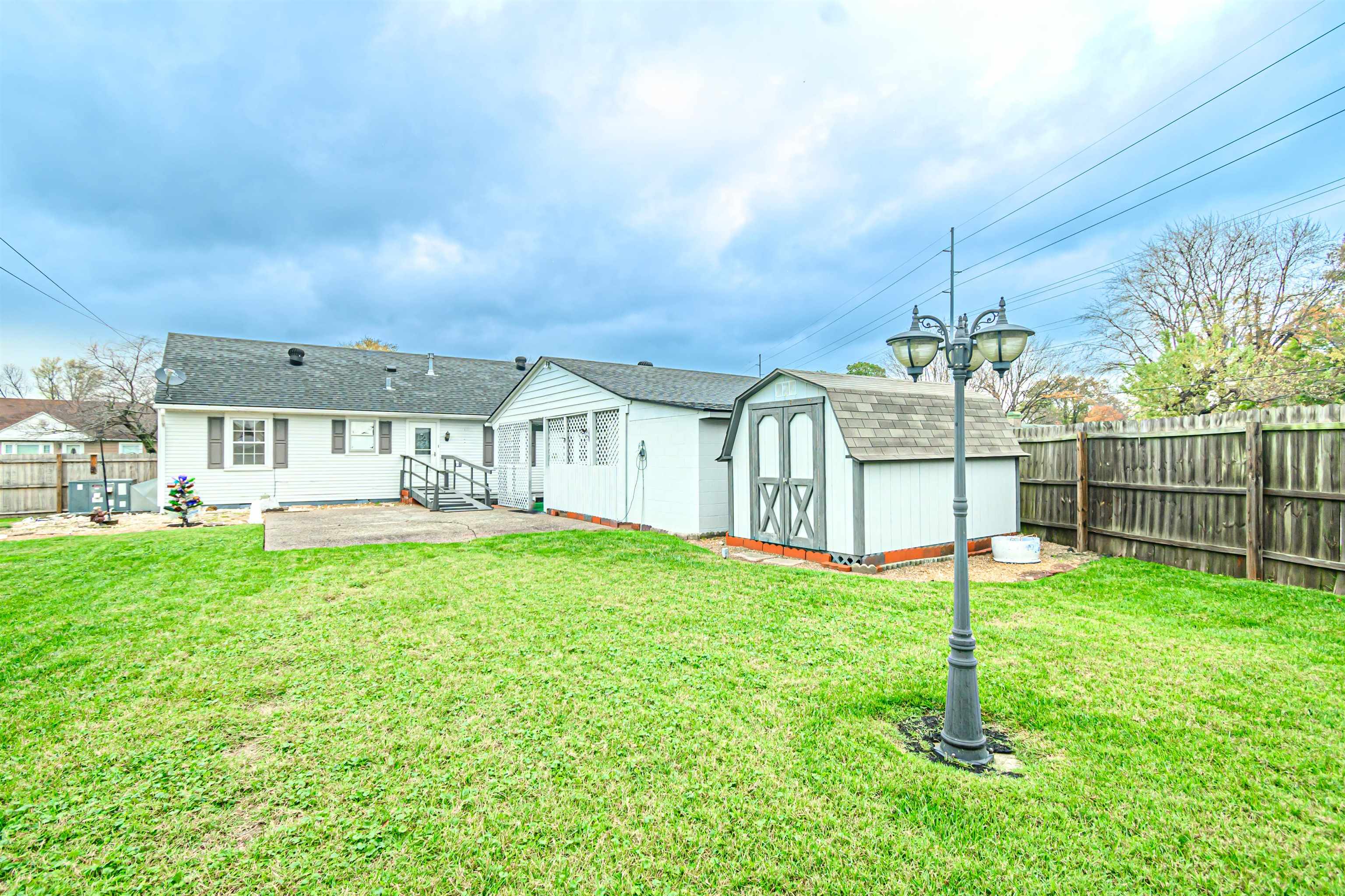 2600 Griffith Ave, Owensboro, Kentucky 42301, 2 Bedrooms Bedrooms, ,1 BathroomBathrooms,Single Family Residence,For Sale,Griffith Ave,91077