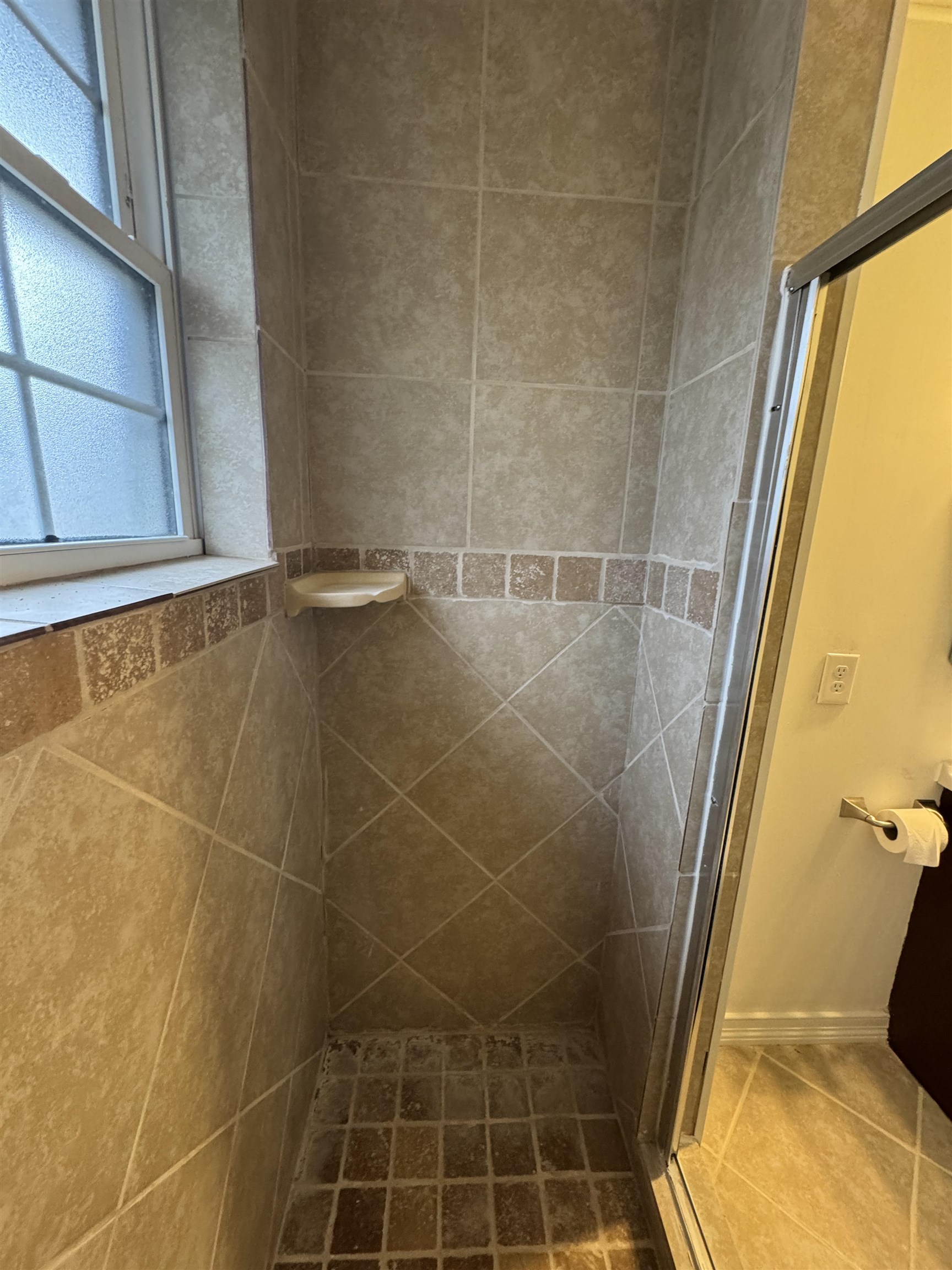 101 Modern Maid Drive, Russellville, Kentucky 42276, 3 Bedrooms Bedrooms, ,1 BathroomBathrooms,Single Family Residence,For Sale,Modern Maid Drive,91078