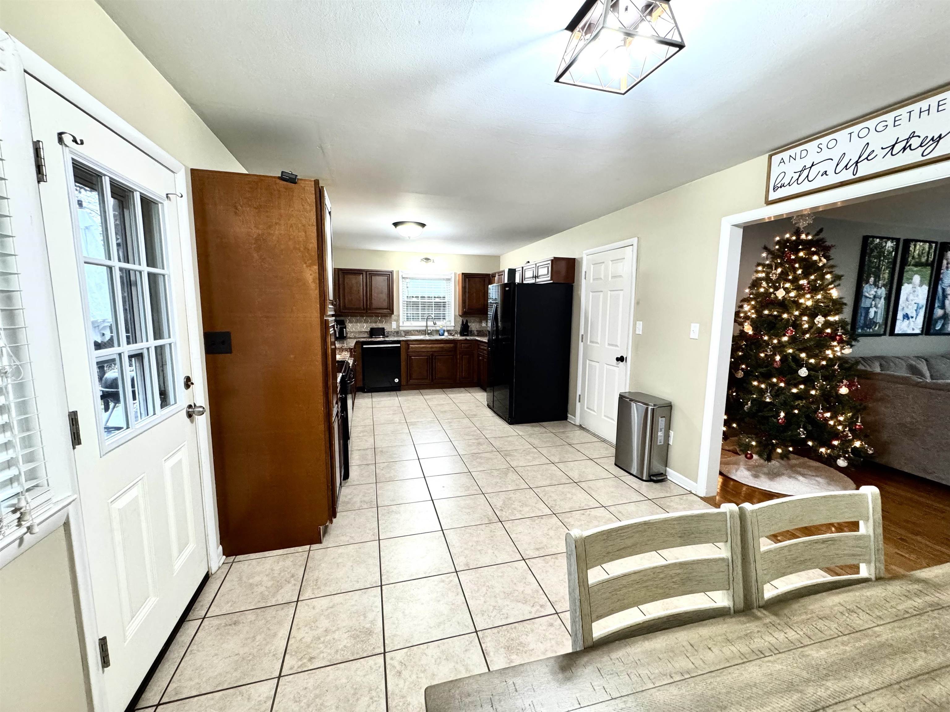 2820 Chippewa Dr, Owensboro, Kentucky 42301, 5 Bedrooms Bedrooms, ,2 BathroomsBathrooms,Single Family Residence,For Sale,Chippewa Dr,91079