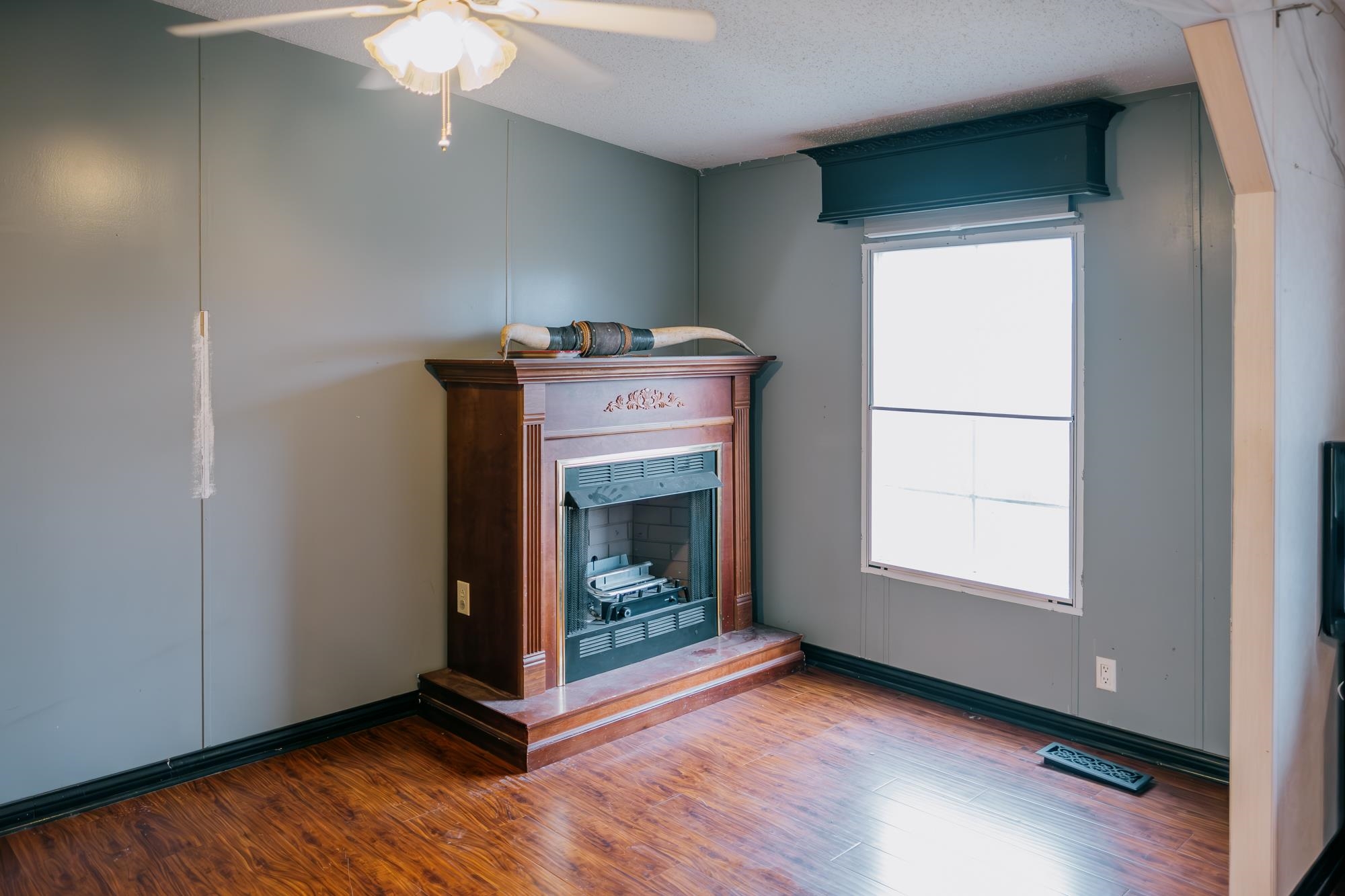 9235 Hwy. 815, Owensboro, Kentucky 42301, 3 Bedrooms Bedrooms, ,2 BathroomsBathrooms,Single Family Residence,For Sale,Hwy. 815,91082