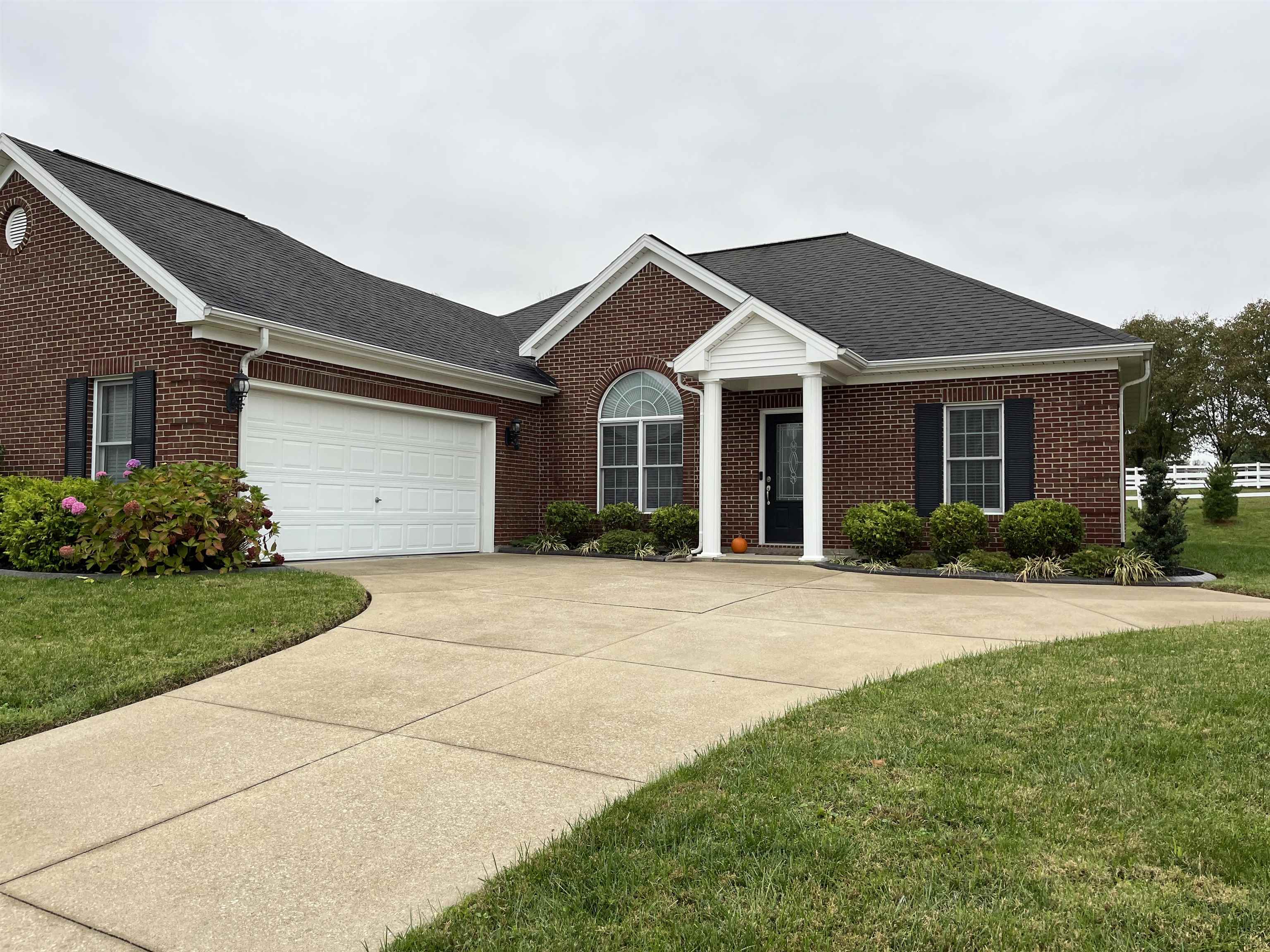 3501 Idle Hour Ct, Owensboro, Kentucky 42303, 3 Bedrooms Bedrooms, ,2 BathroomsBathrooms,Single Family Residence,For Sale,Idle Hour Ct,91086