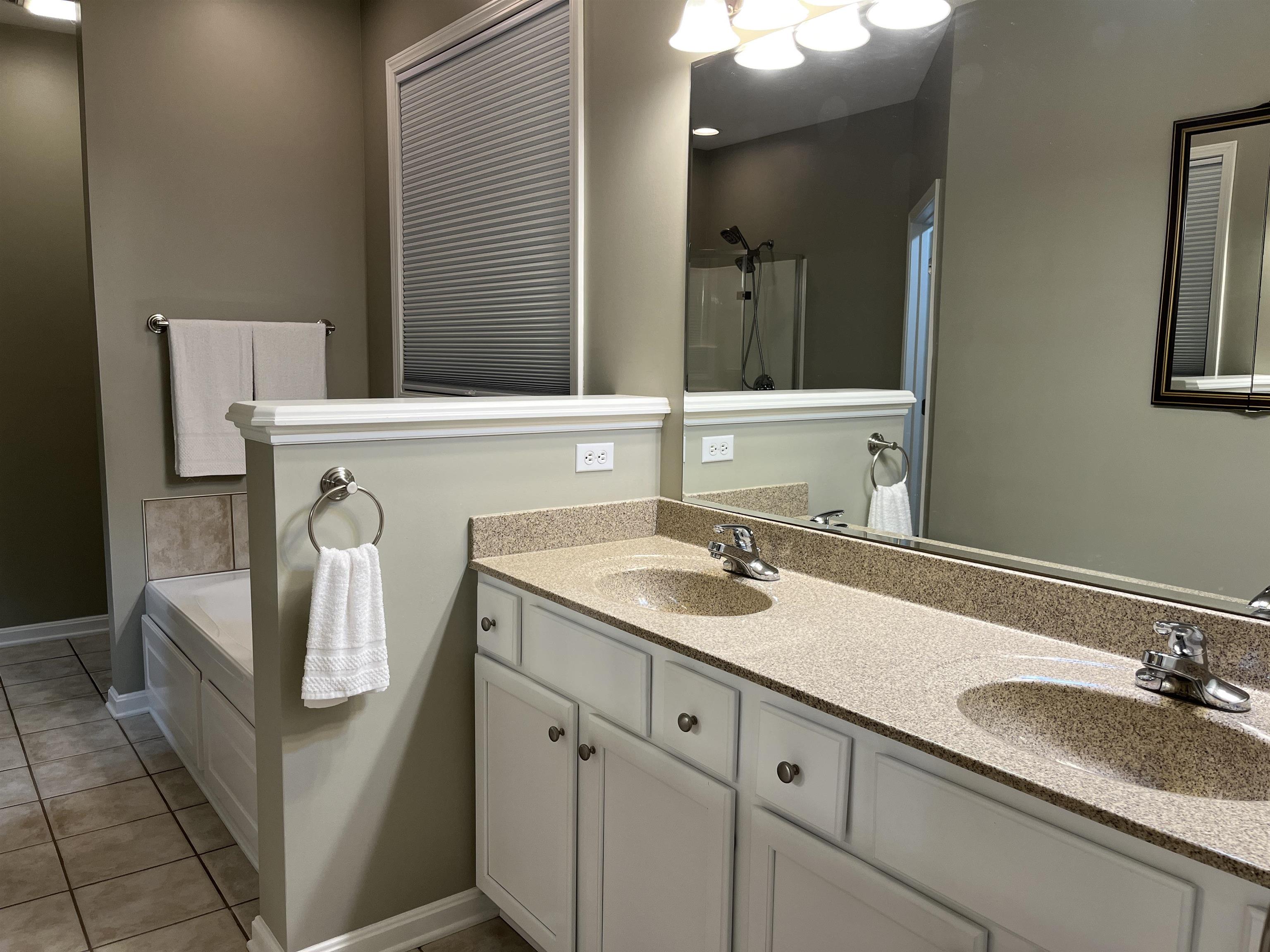 3501 Idle Hour Ct, Owensboro, Kentucky 42303, 3 Bedrooms Bedrooms, ,2 BathroomsBathrooms,Single Family Residence,For Sale,Idle Hour Ct,91086