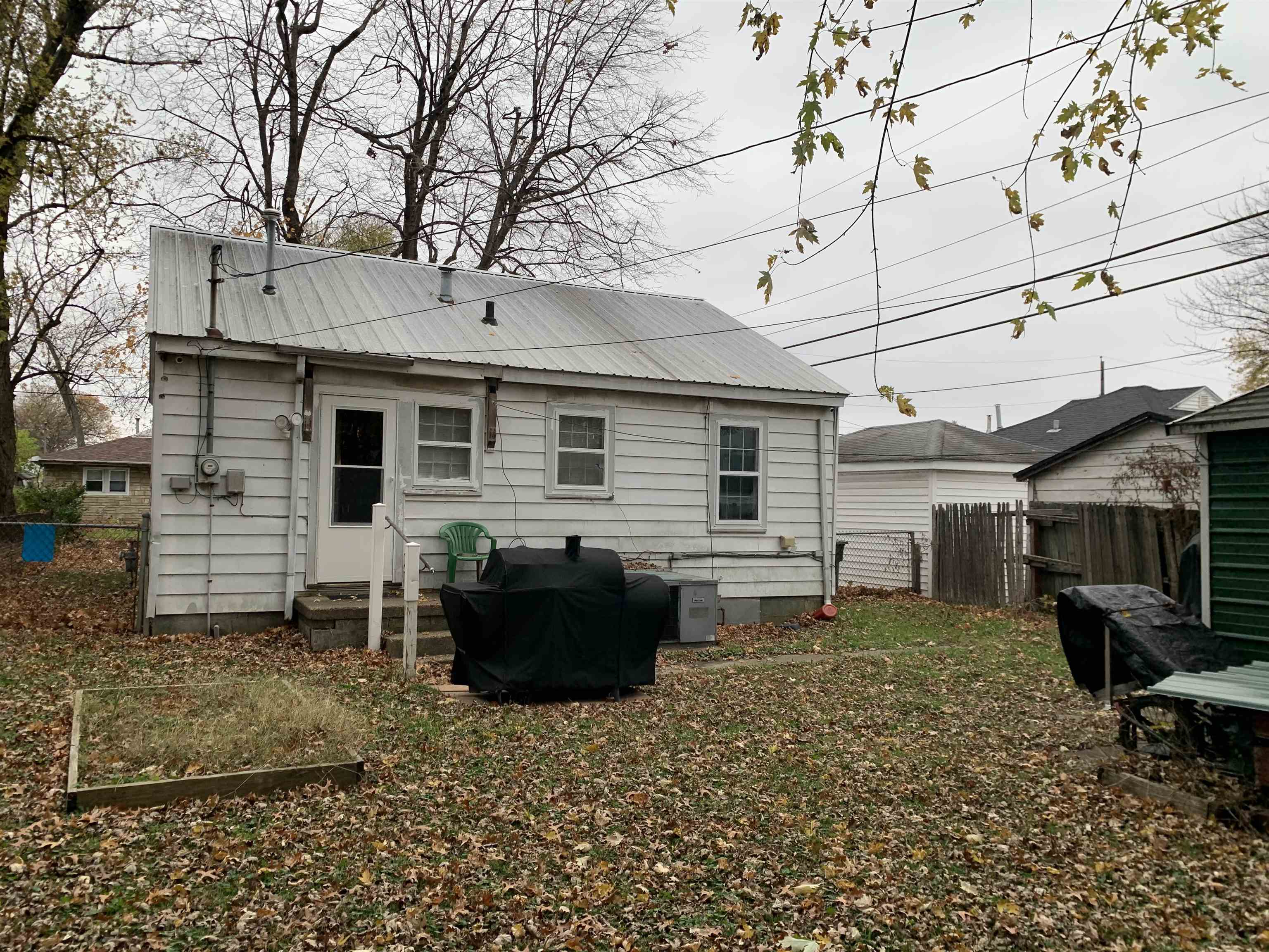 53 Gilmour Court, Owensboro, Kentucky 42301, 2 Bedrooms Bedrooms, ,1 BathroomBathrooms,Single Family Residence,For Sale,Gilmour Court,91091