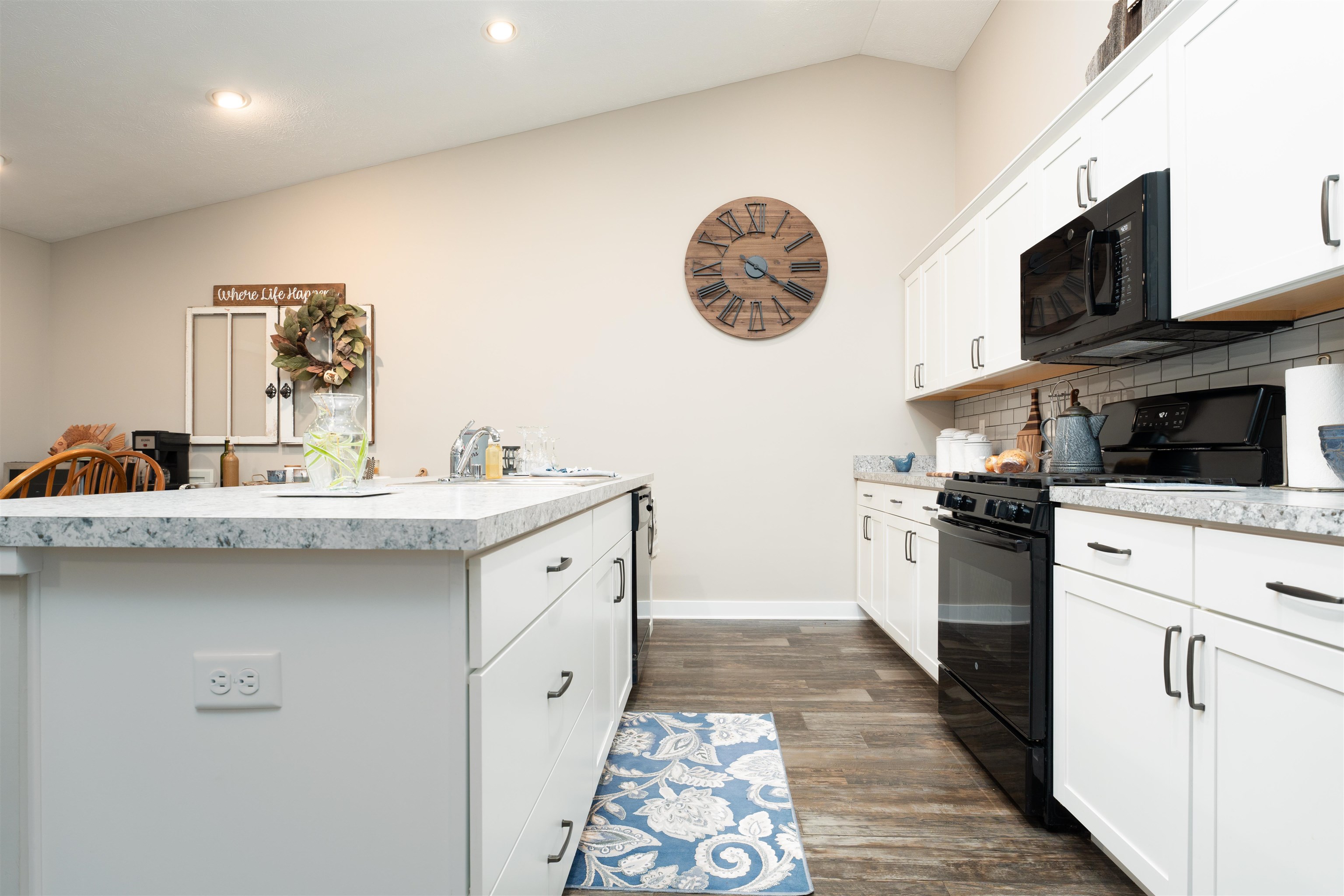 404 Bluegrass Dr, Lewisport, Kentucky 42351, 2 Bedrooms Bedrooms, ,2 BathroomsBathrooms,Single Family Residence,For Sale,Bluegrass Dr,91095