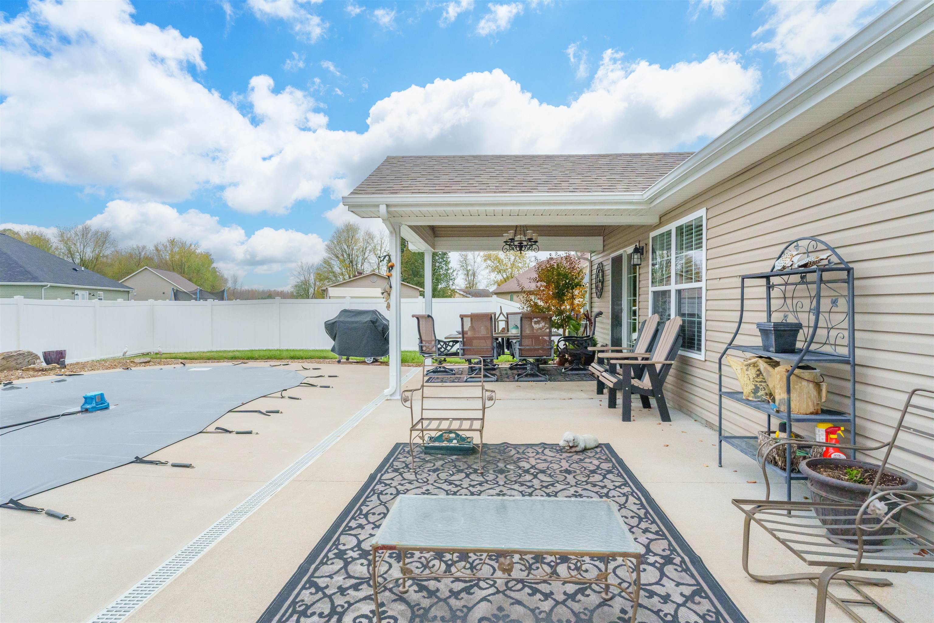 404 Bluegrass Dr, Lewisport, Kentucky 42351, 2 Bedrooms Bedrooms, ,2 BathroomsBathrooms,Single Family Residence,For Sale,Bluegrass Dr,91095