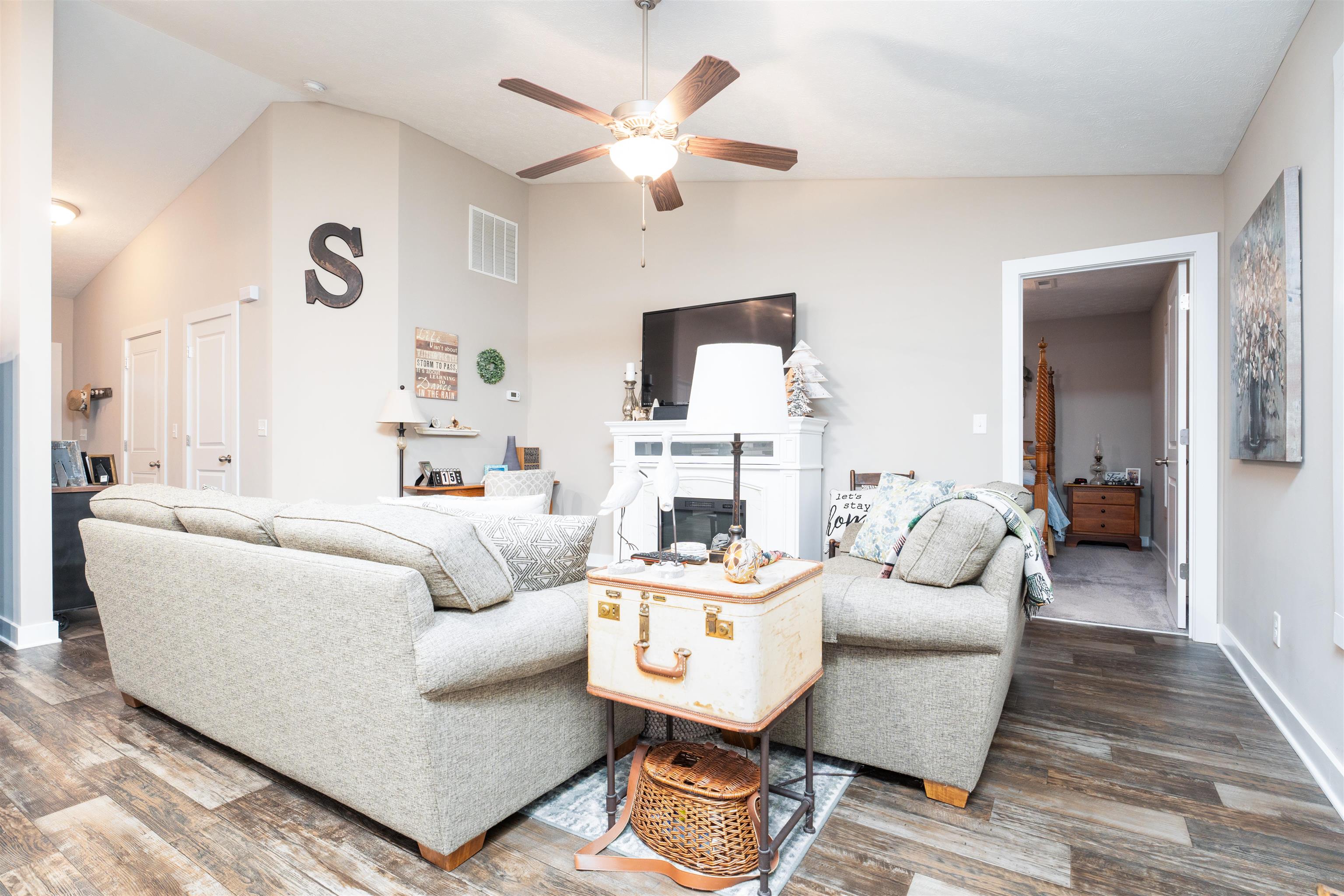 404 Bluegrass Dr, Lewisport, Kentucky 42351, 2 Bedrooms Bedrooms, ,2 BathroomsBathrooms,Single Family Residence,For Sale,Bluegrass Dr,91095