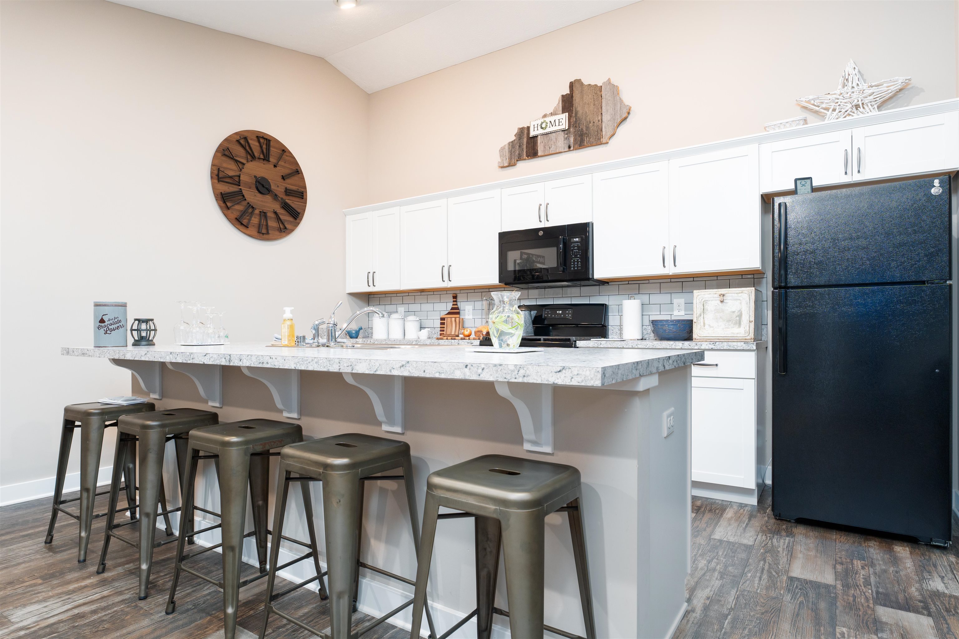 404 Bluegrass Dr, Lewisport, Kentucky 42351, 2 Bedrooms Bedrooms, ,2 BathroomsBathrooms,Single Family Residence,For Sale,Bluegrass Dr,91095