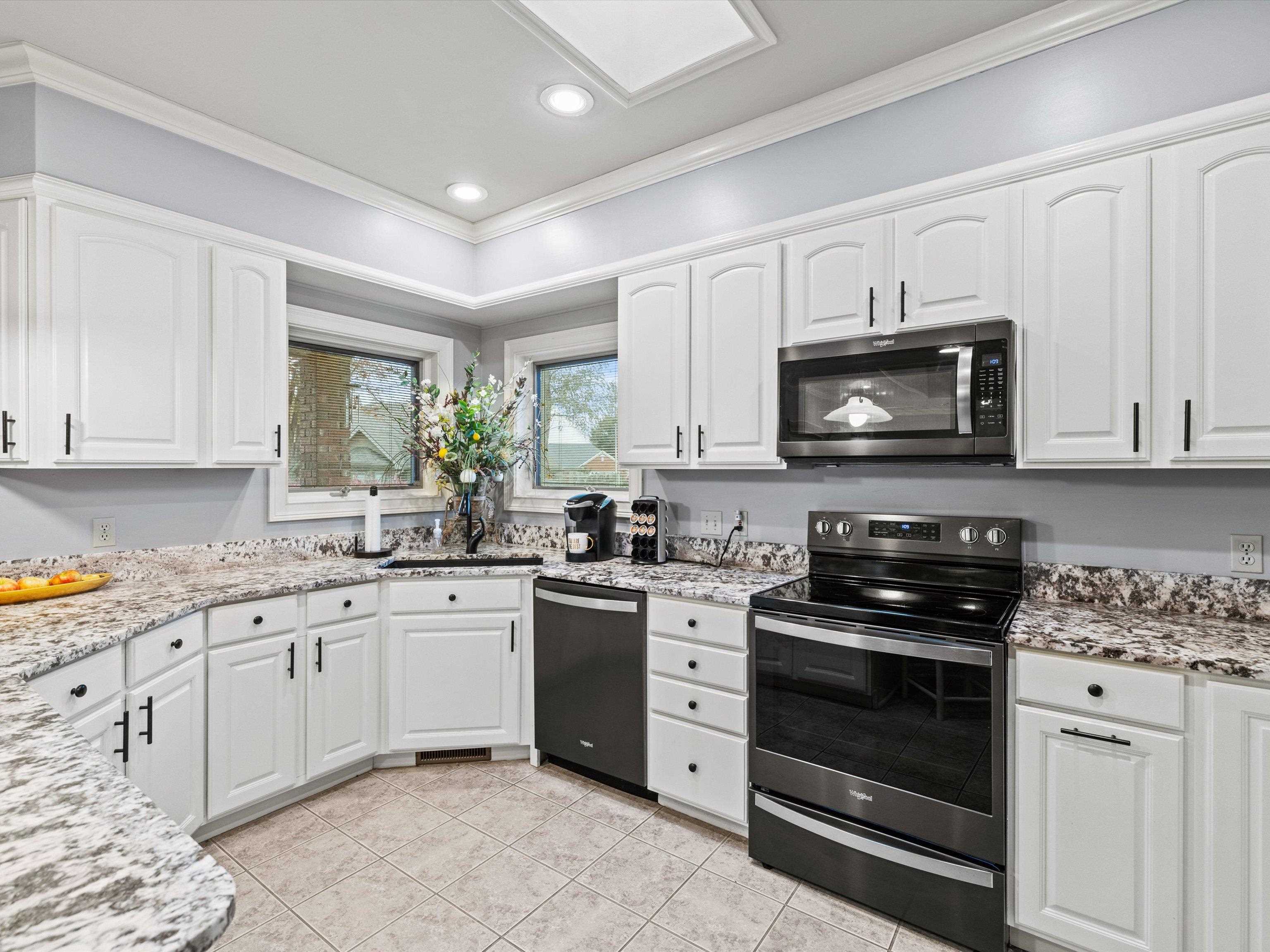 4206 Saddlebrooke Trail, Owensboro, Kentucky 42303, 3 Bedrooms Bedrooms, ,2 BathroomsBathrooms,Single Family Residence,For Sale,Saddlebrooke Trail,91096