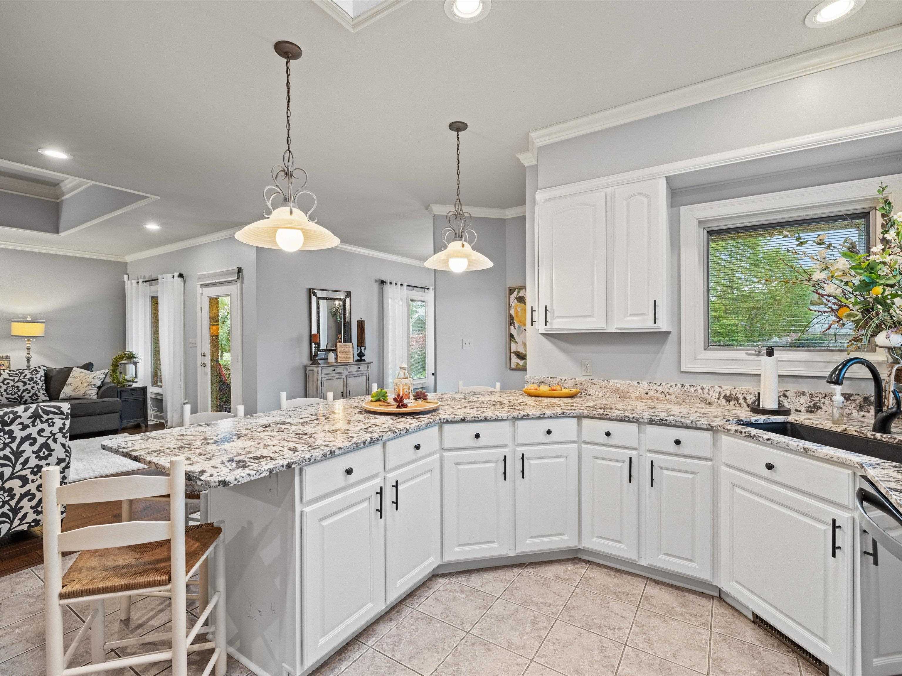 4206 Saddlebrooke Trail, Owensboro, Kentucky 42303, 3 Bedrooms Bedrooms, ,2 BathroomsBathrooms,Single Family Residence,For Sale,Saddlebrooke Trail,91096