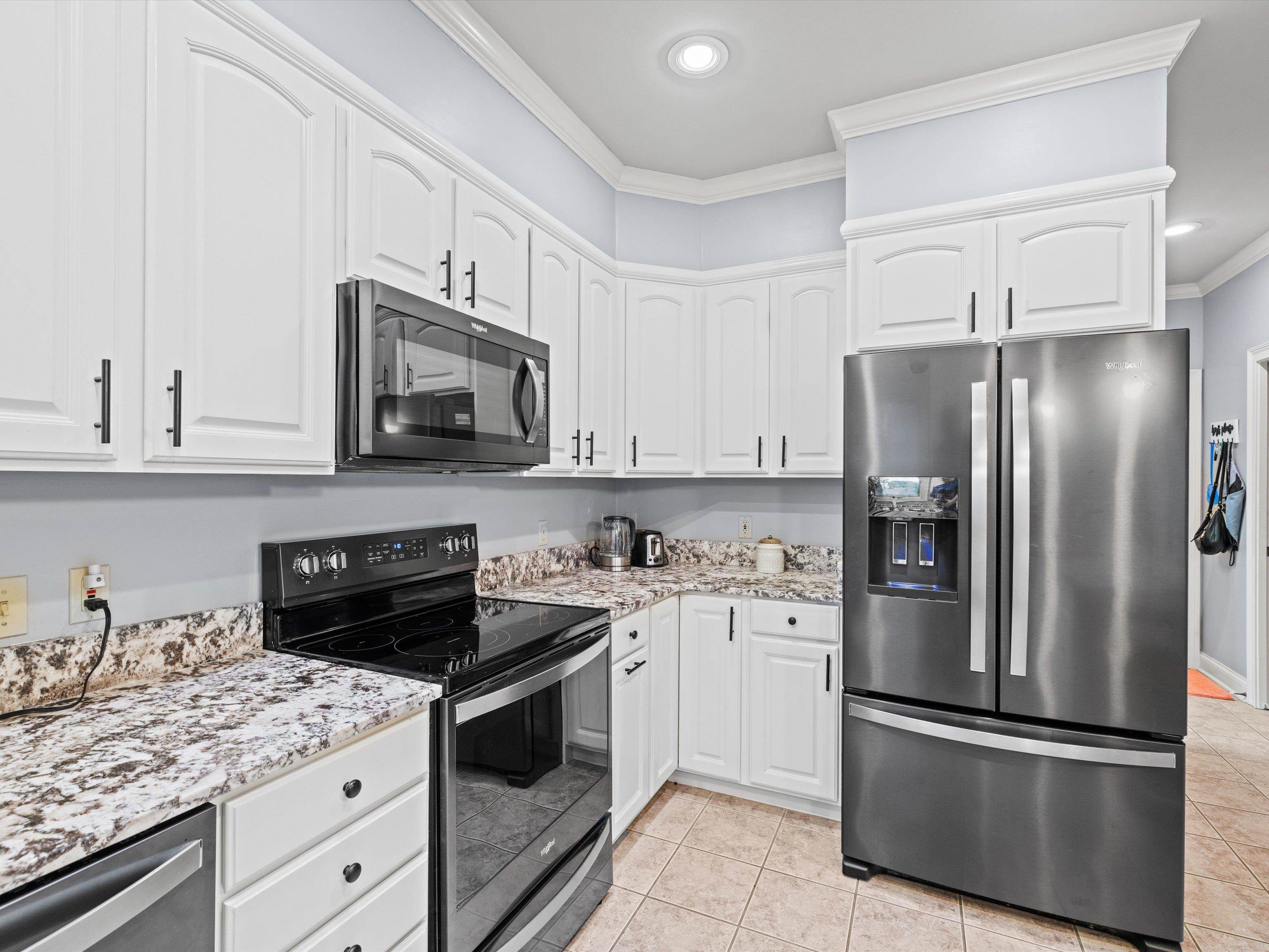 4206 Saddlebrooke Trail, Owensboro, Kentucky 42303, 3 Bedrooms Bedrooms, ,2 BathroomsBathrooms,Single Family Residence,For Sale,Saddlebrooke Trail,91096