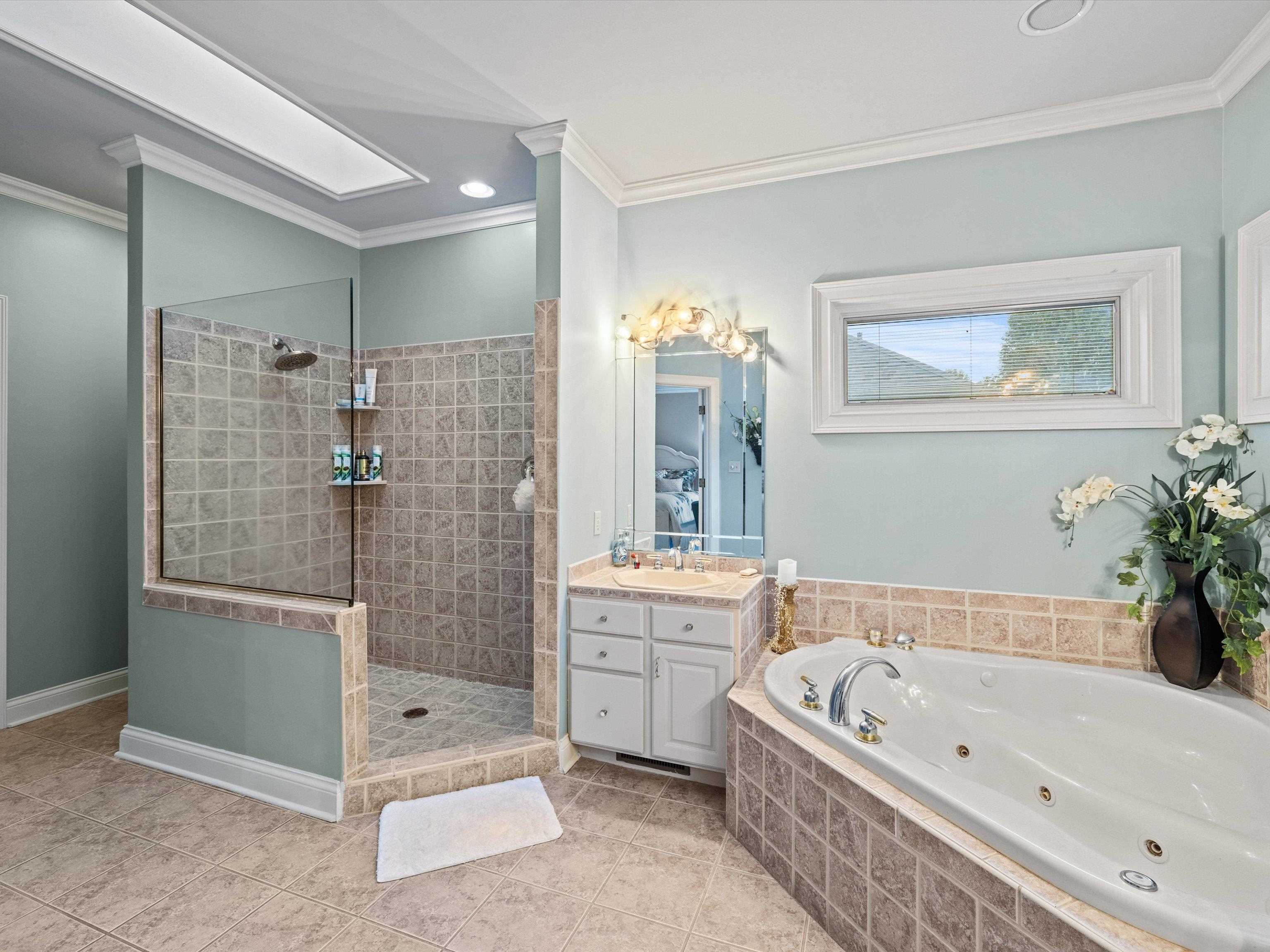 4206 Saddlebrooke Trail, Owensboro, Kentucky 42303, 3 Bedrooms Bedrooms, ,2 BathroomsBathrooms,Single Family Residence,For Sale,Saddlebrooke Trail,91096