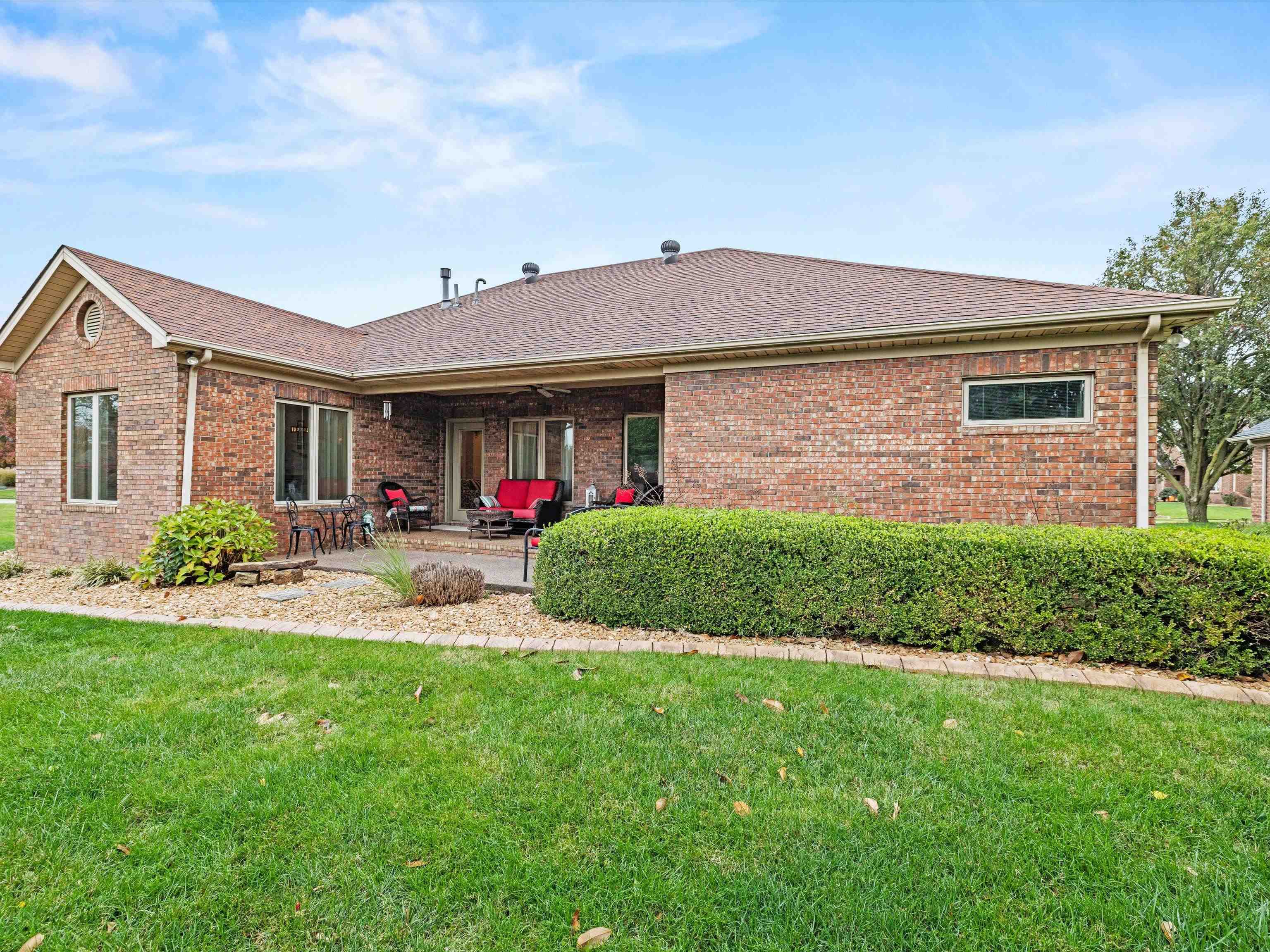 4206 Saddlebrooke Trail, Owensboro, Kentucky 42303, 3 Bedrooms Bedrooms, ,2 BathroomsBathrooms,Single Family Residence,For Sale,Saddlebrooke Trail,91096