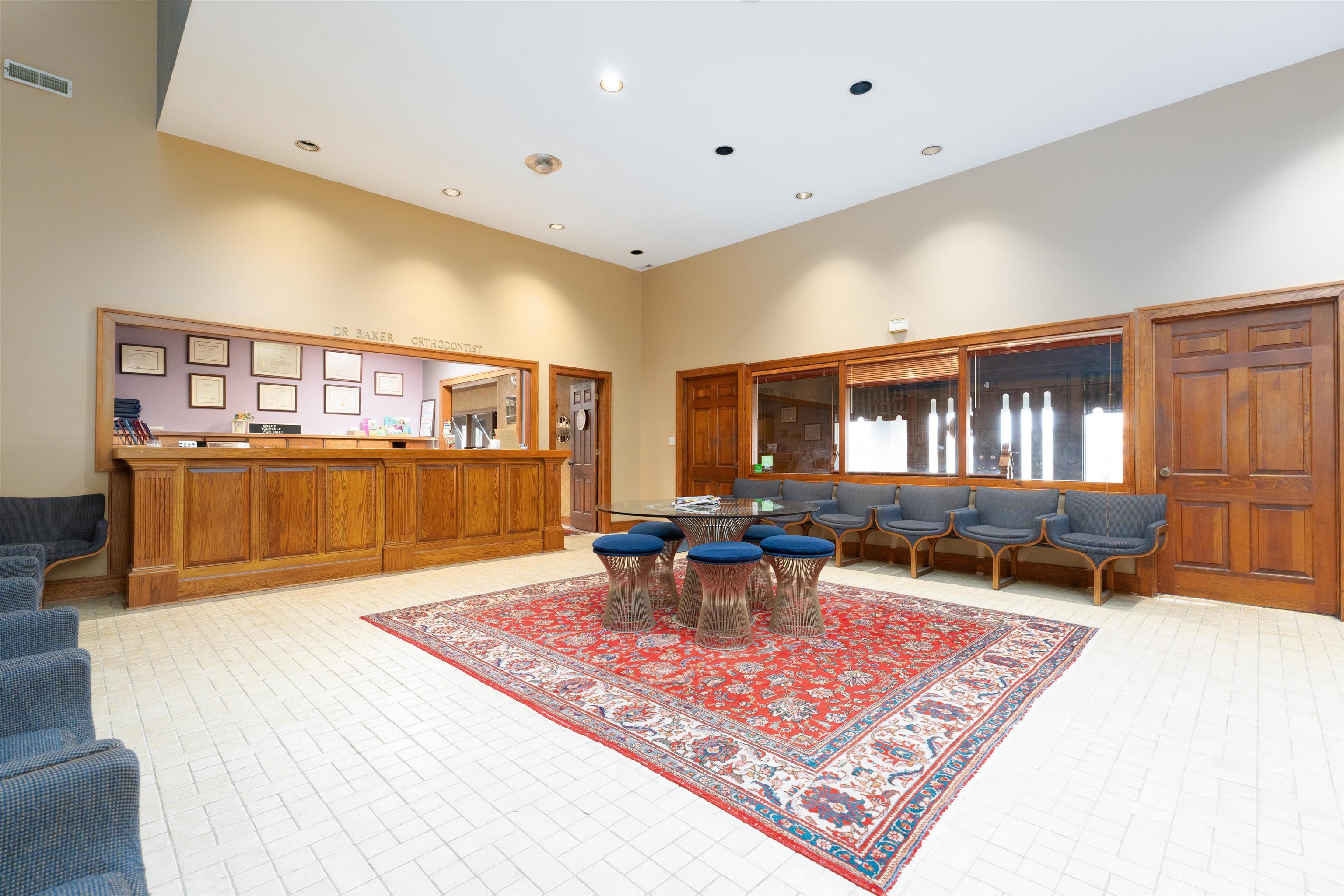 1300 Southtown Blvd, Owensboro, Kentucky 42301, ,Office,For Sale,Southtown Blvd,91102