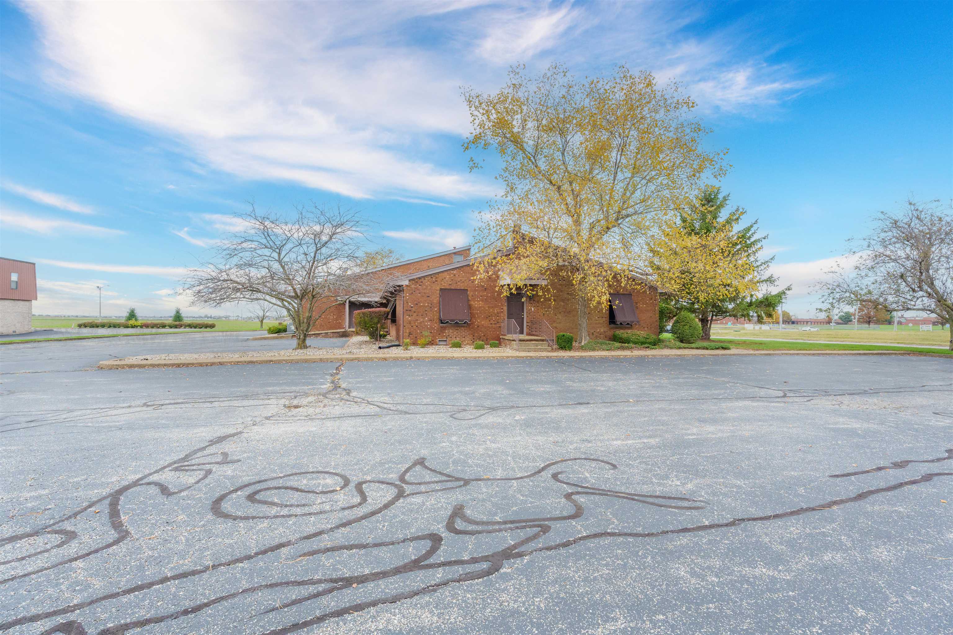 1300 Southtown Blvd, Owensboro, Kentucky 42301, ,Office,For Sale,Southtown Blvd,91102