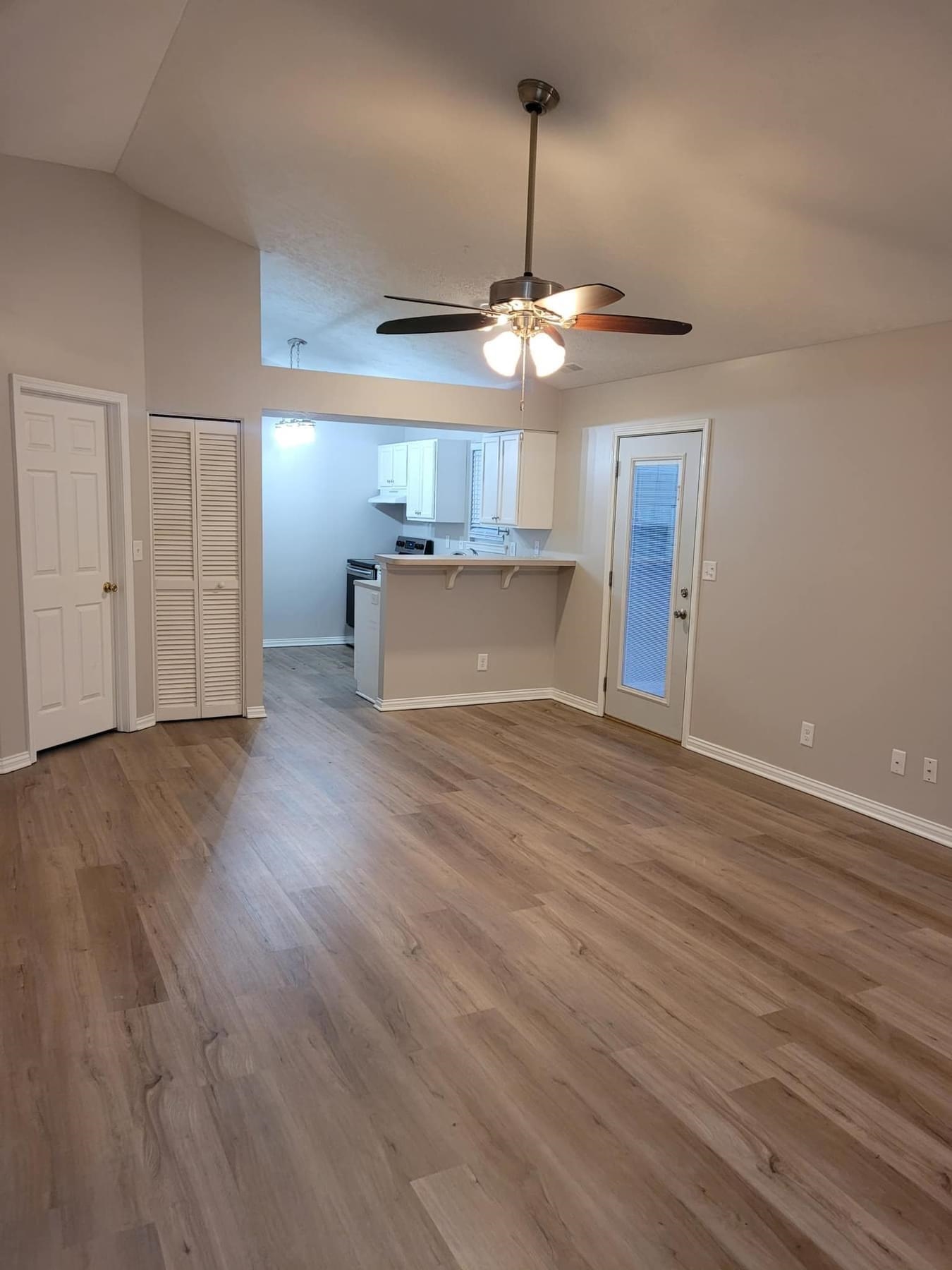 2688 Wisteria Gardens, Owensboro, Kentucky 42303-2900, 3 Bedrooms Bedrooms, ,2 BathroomsBathrooms,Single Family Residence,For Sale,Wisteria Gardens,91106