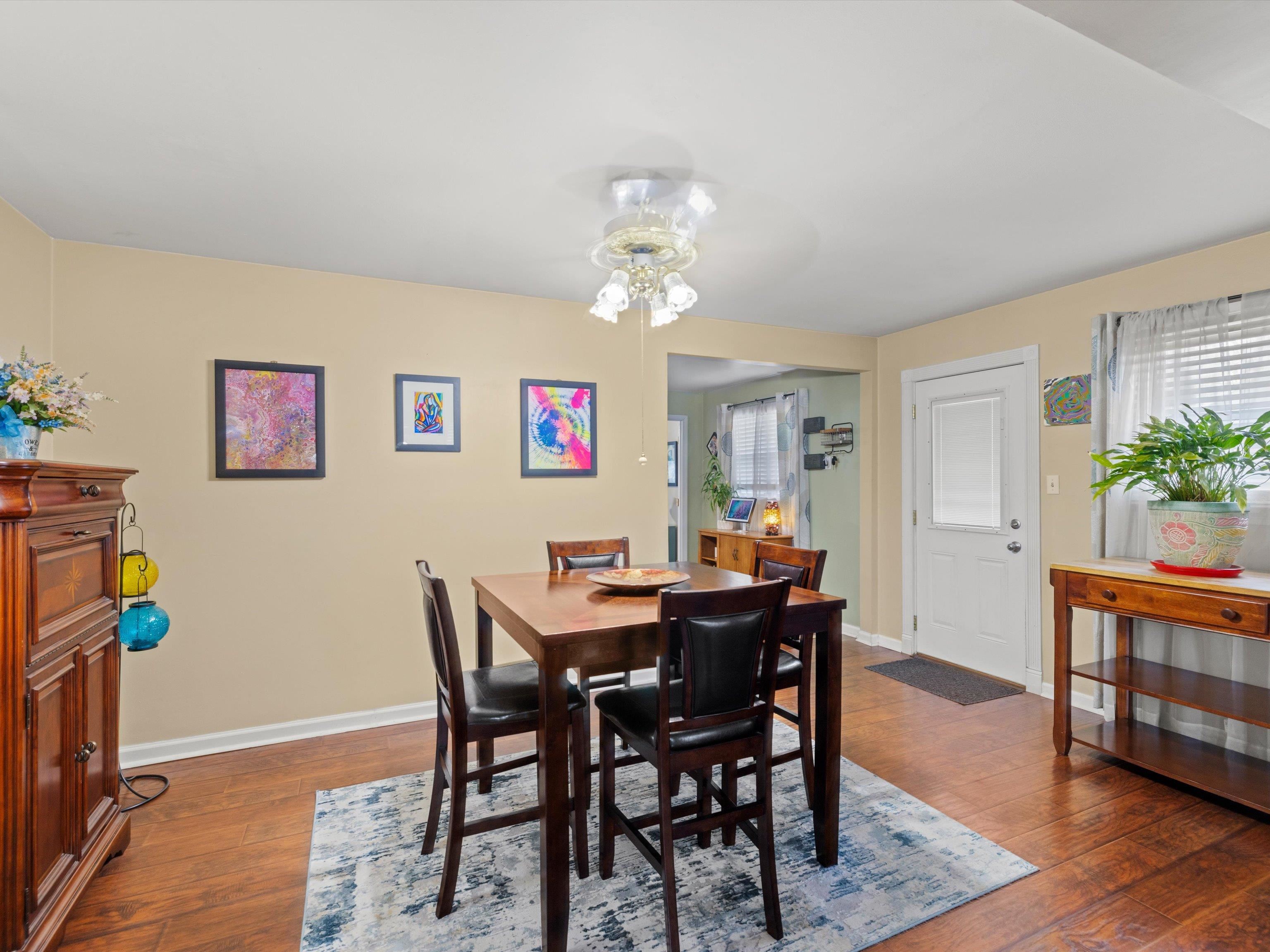 3805 Shelly Dr, Owensboro, Kentucky 42303, 2 Bedrooms Bedrooms, ,2 BathroomsBathrooms,Single Family Residence,For Sale,Shelly Dr,91107