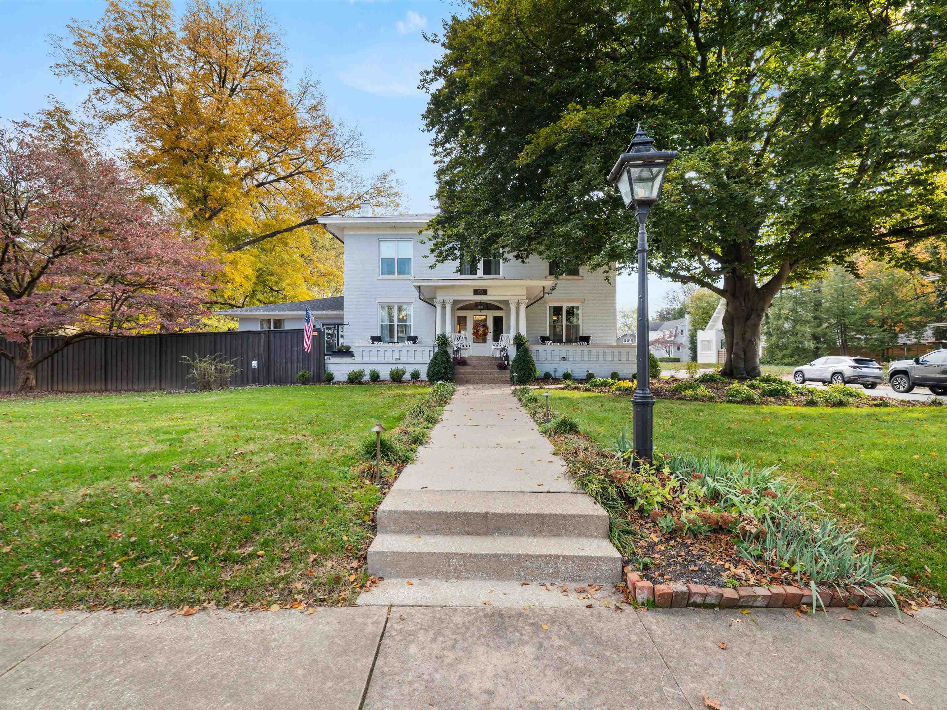 702 Griffith Avenue, Owensboro, Kentucky 42301, 6 Bedrooms Bedrooms, ,4 BathroomsBathrooms,Single Family Residence,For Sale,Griffith Avenue,91108