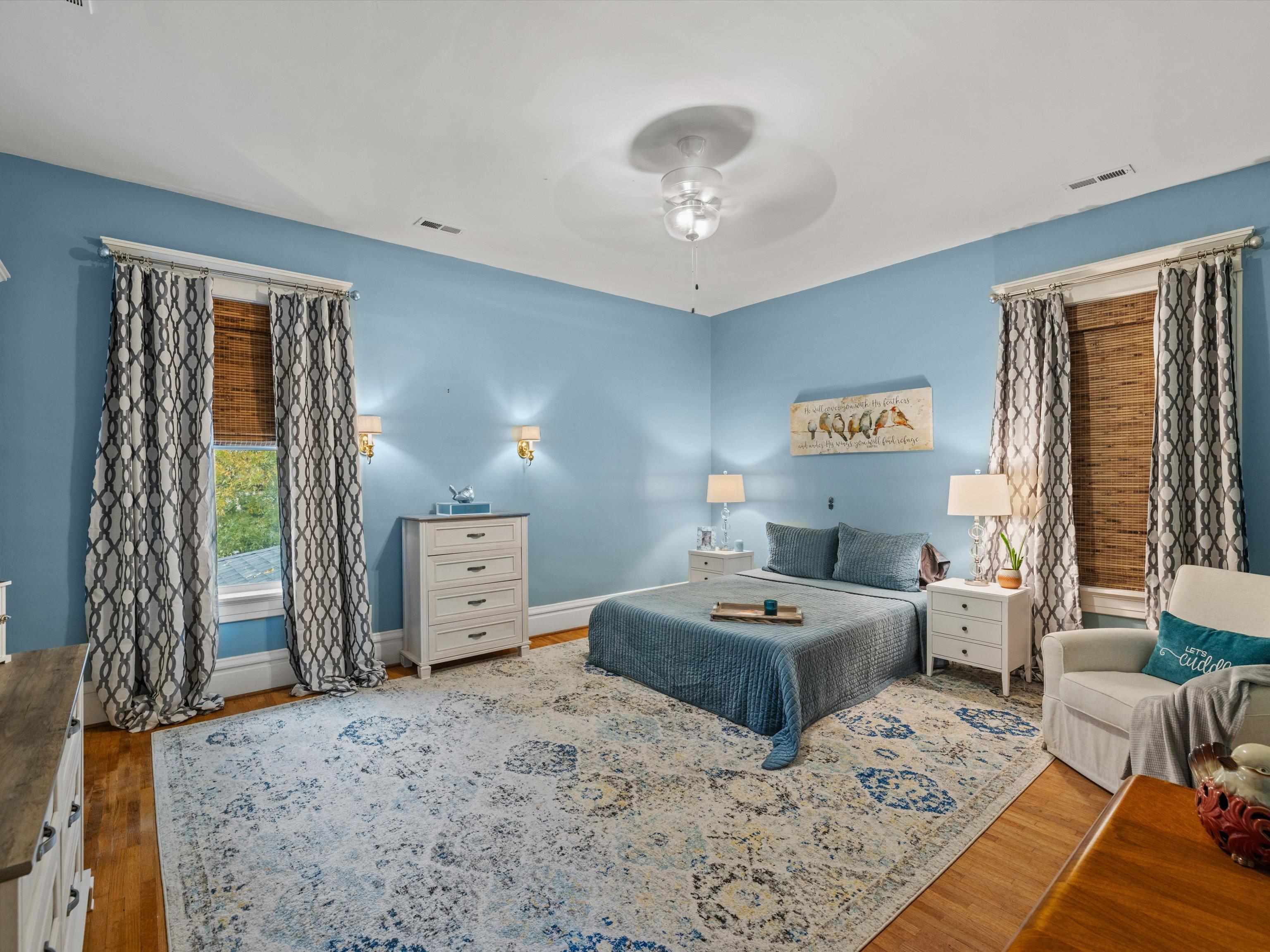702 Griffith Avenue, Owensboro, Kentucky 42301, 6 Bedrooms Bedrooms, ,4 BathroomsBathrooms,Single Family Residence,For Sale,Griffith Avenue,91108