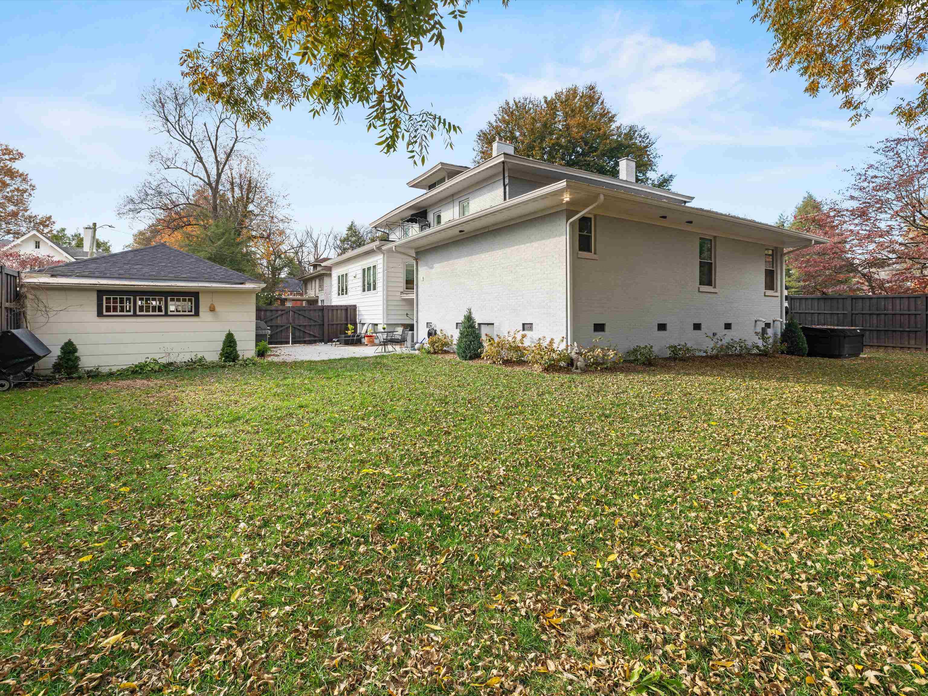 702 Griffith Avenue, Owensboro, Kentucky 42301, 6 Bedrooms Bedrooms, ,4 BathroomsBathrooms,Single Family Residence,For Sale,Griffith Avenue,91108