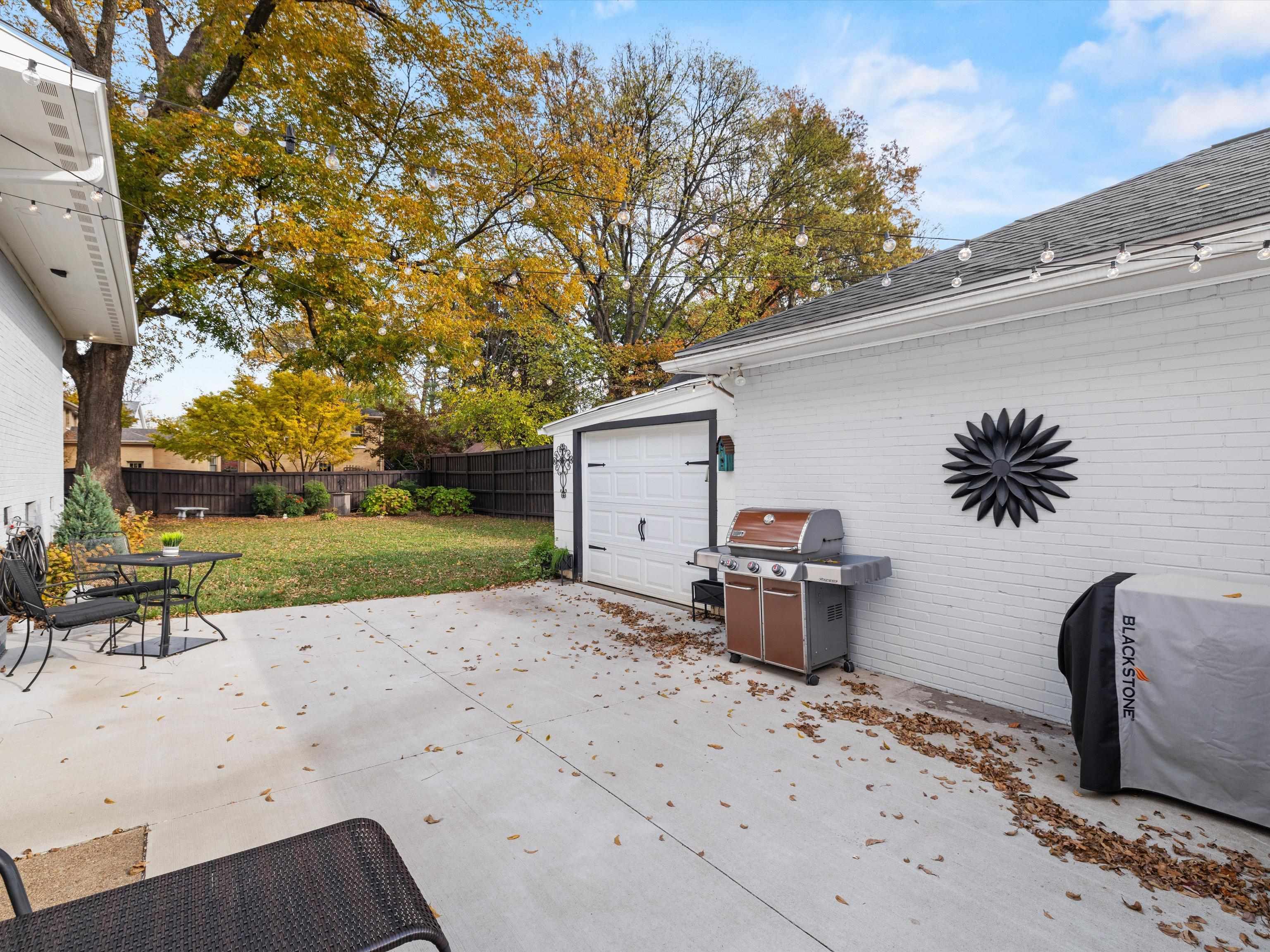 702 Griffith Avenue, Owensboro, Kentucky 42301, 6 Bedrooms Bedrooms, ,4 BathroomsBathrooms,Single Family Residence,For Sale,Griffith Avenue,91108