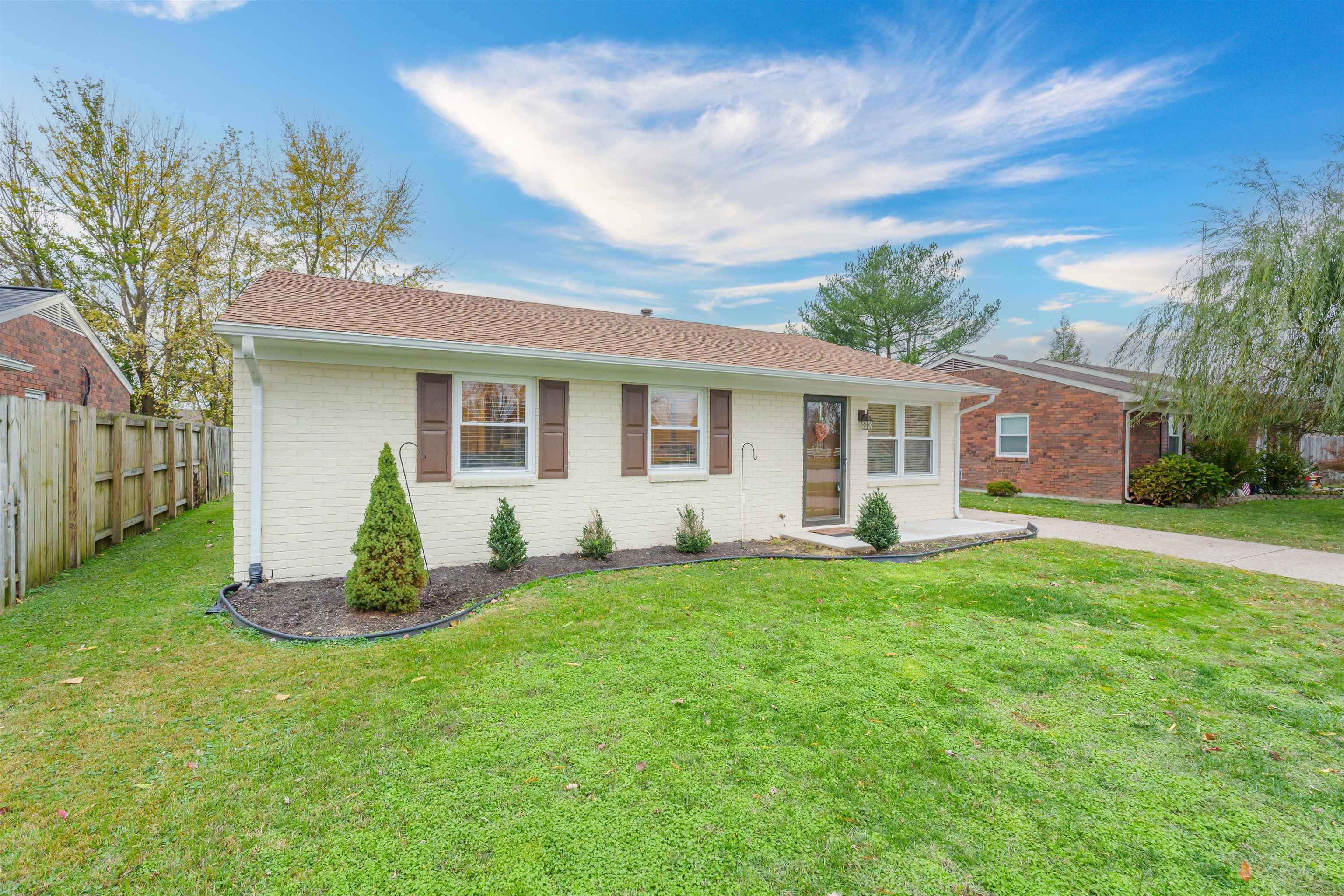 2440 Tamarack Rd, Owensboro, Kentucky 42301, 3 Bedrooms Bedrooms, ,1 BathroomBathrooms,Single Family Residence,For Sale,Tamarack Rd,91110