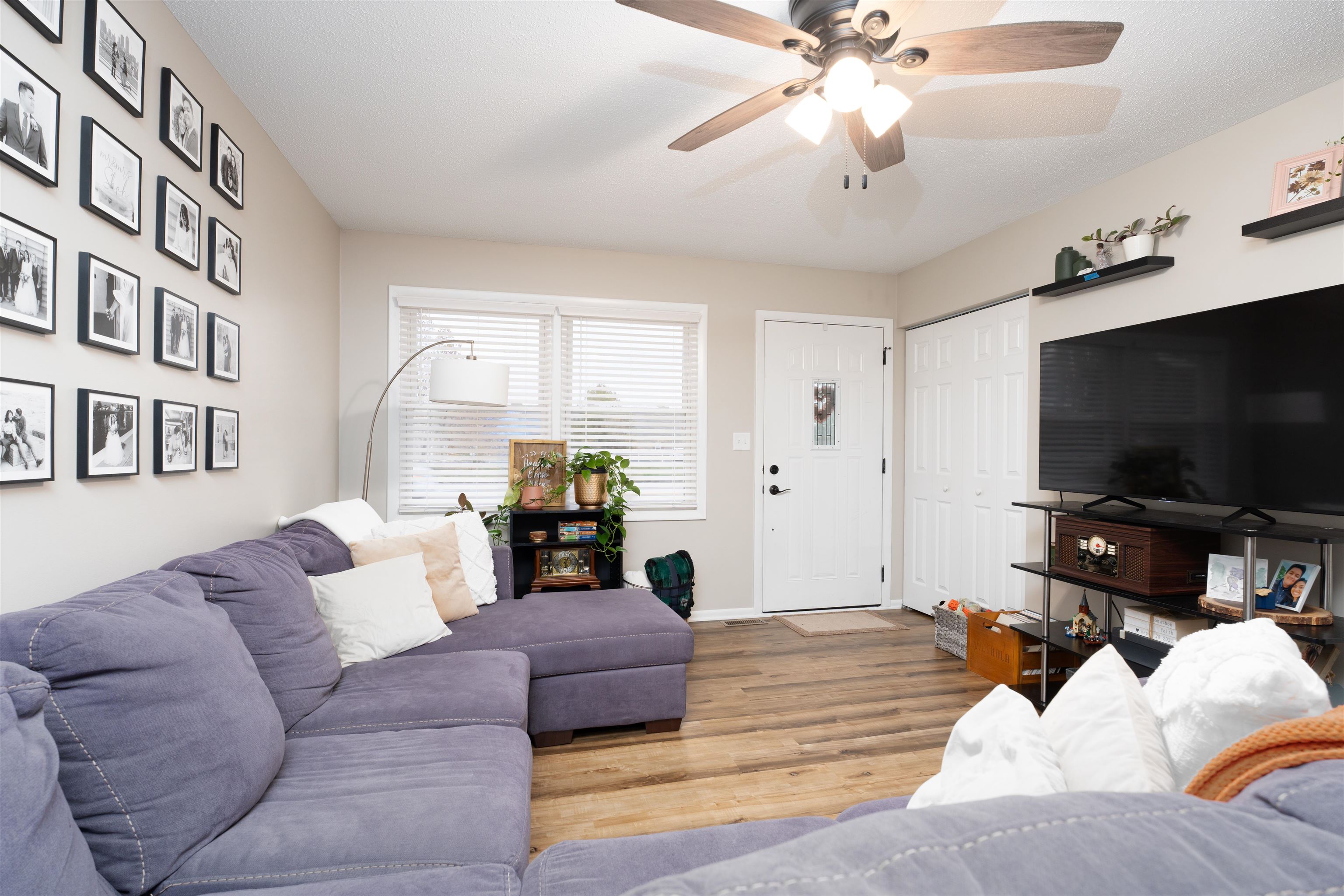 2440 Tamarack Rd, Owensboro, Kentucky 42301, 3 Bedrooms Bedrooms, ,1 BathroomBathrooms,Single Family Residence,For Sale,Tamarack Rd,91110