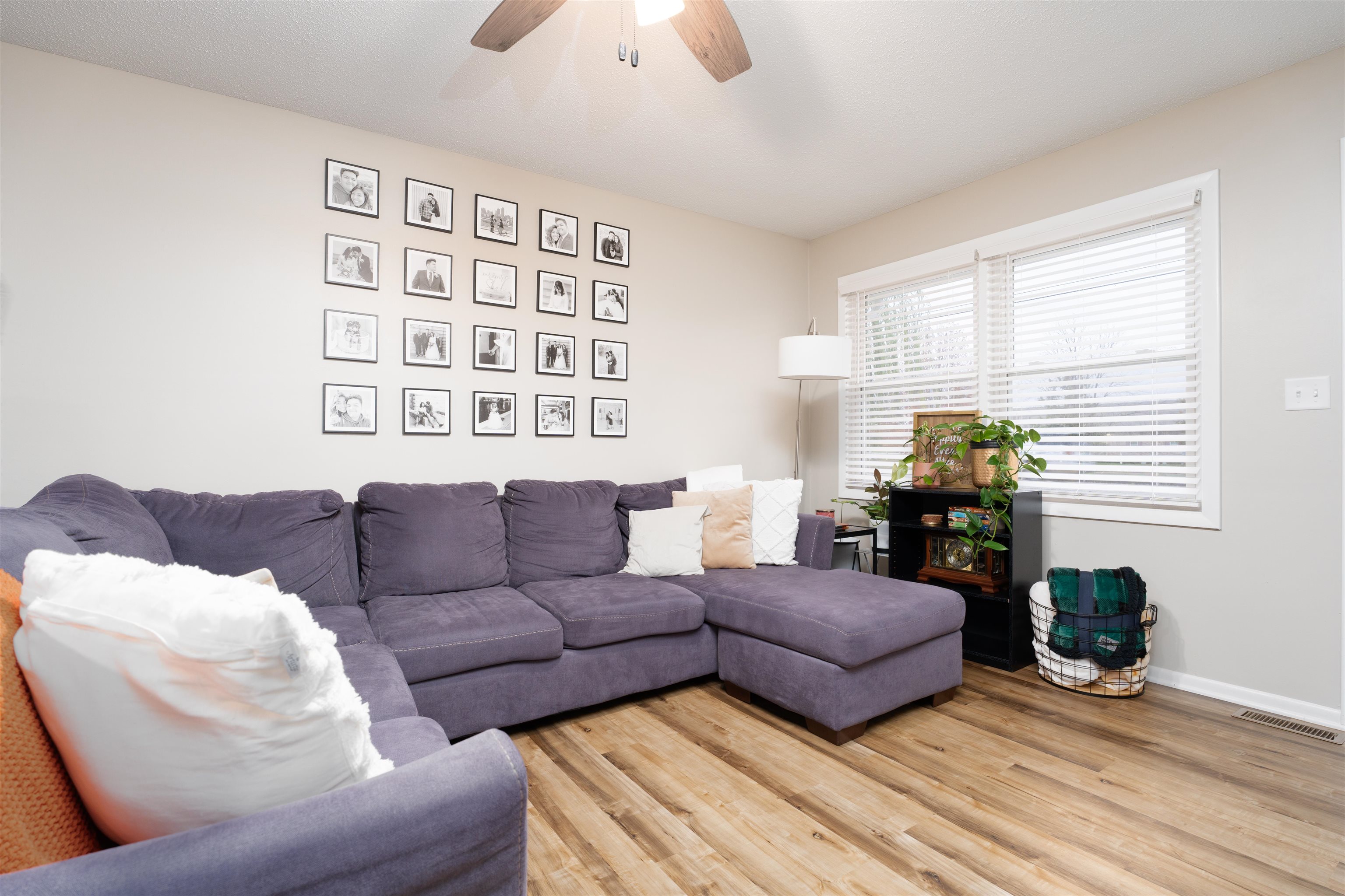 2440 Tamarack Rd, Owensboro, Kentucky 42301, 3 Bedrooms Bedrooms, ,1 BathroomBathrooms,Single Family Residence,For Sale,Tamarack Rd,91110