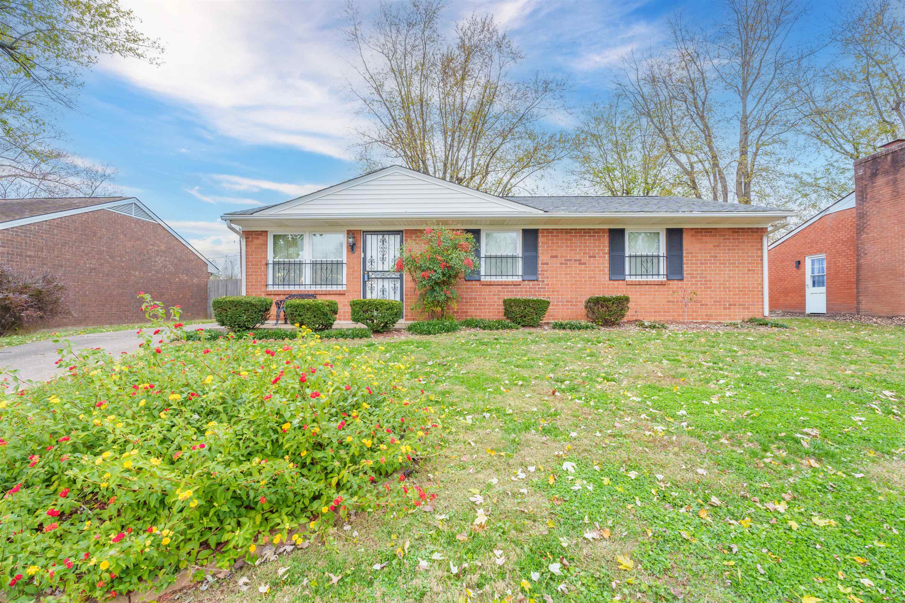 2131 Graham Lane, Owensboro, Kentucky 42303, 3 Bedrooms Bedrooms, ,1 BathroomBathrooms,Single Family Residence,For Sale,Graham Lane,91120