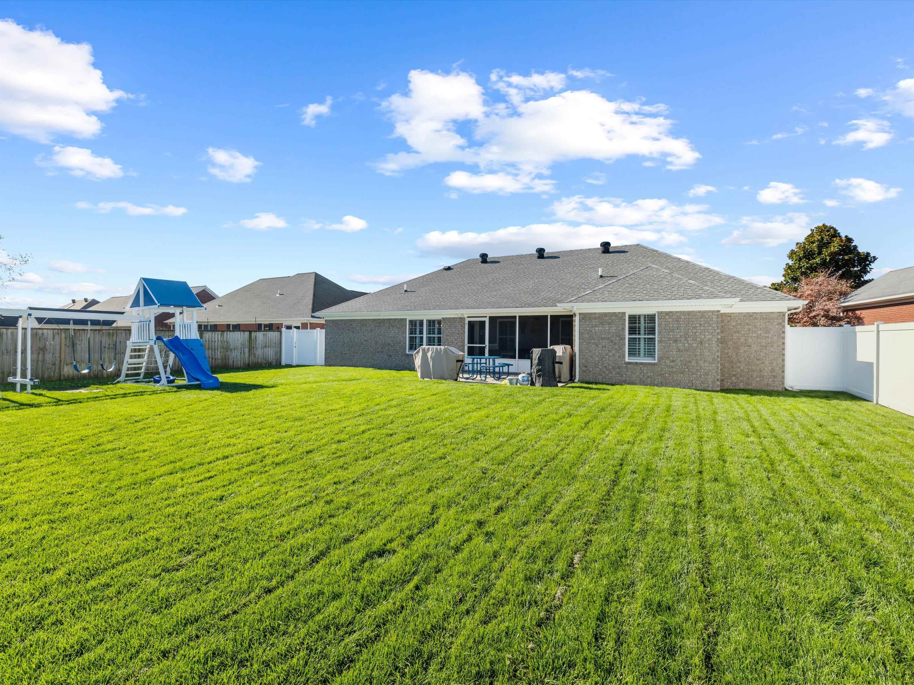 5430 Meadow Grove Drive, Owensboro, Kentucky 42301, 5 Bedrooms Bedrooms, ,3 BathroomsBathrooms,Single Family Residence,For Sale,Meadow Grove Drive,91121