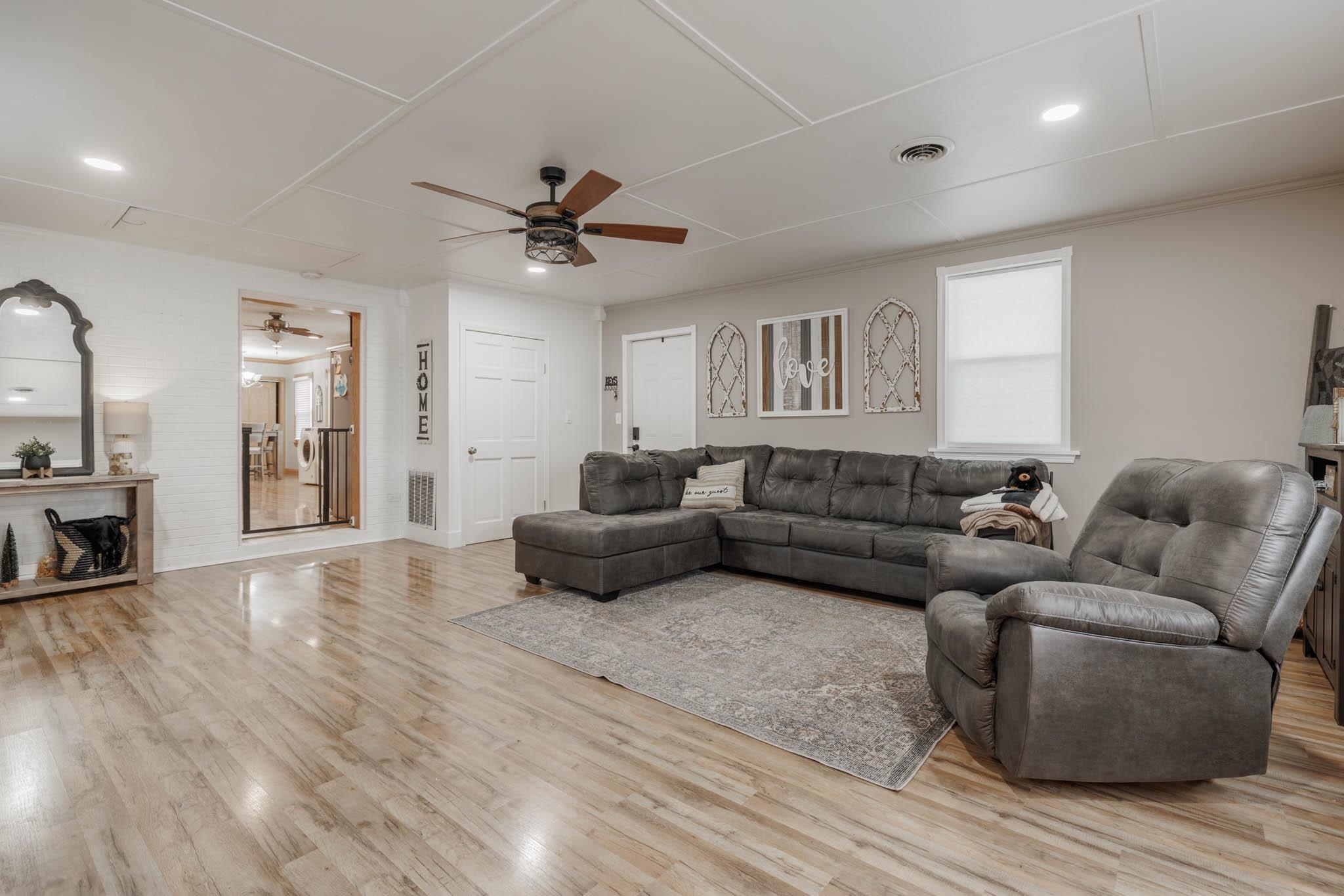 8538 State Route 1389, Hawesville, Kentucky 42348, 3 Bedrooms Bedrooms, ,1 BathroomBathrooms,Single Family Residence,For Sale,State Route 1389,91127