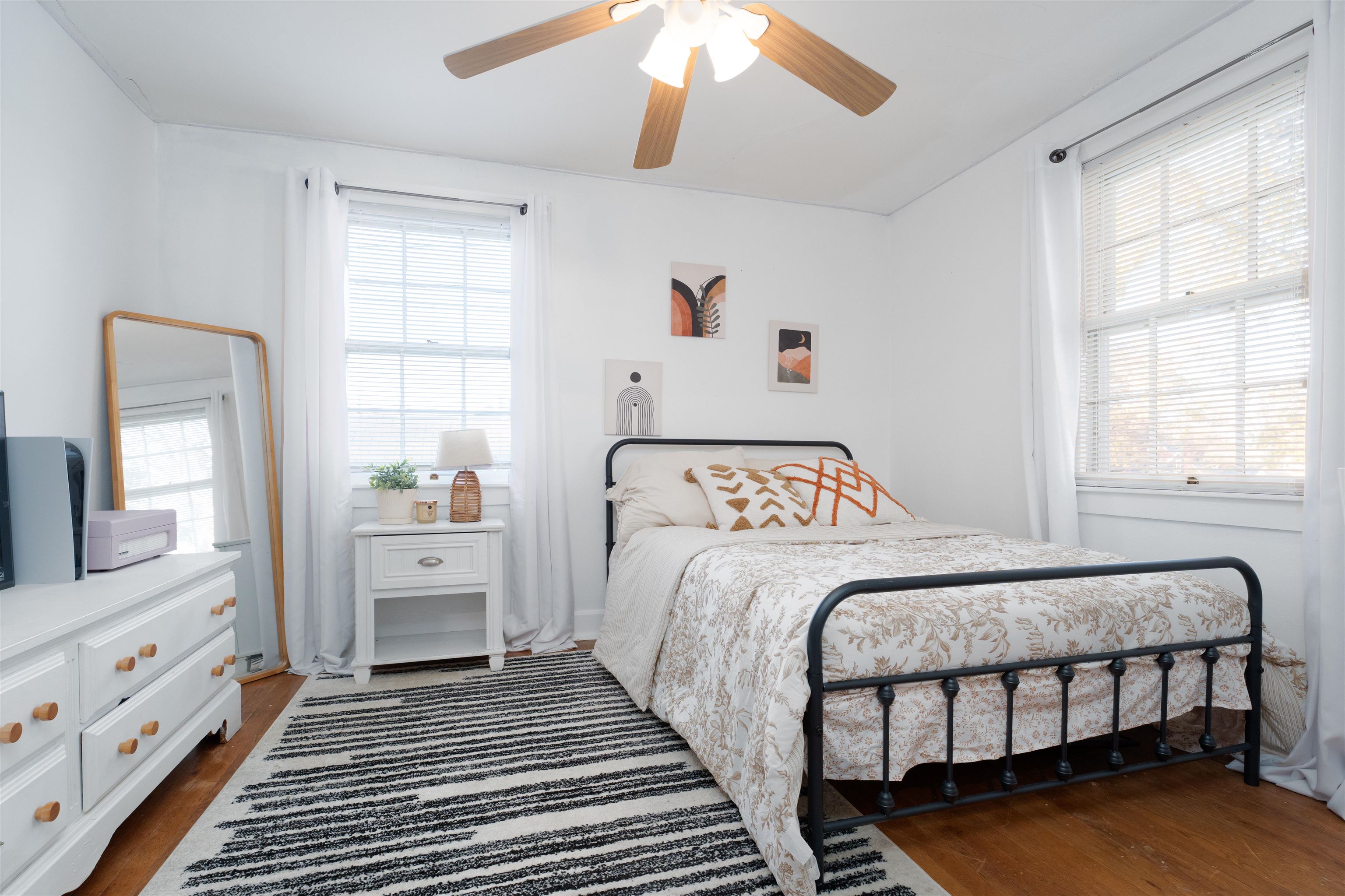 1613 Walnut St., Owensboro, Kentucky 42301, 3 Bedrooms Bedrooms, ,2 BathroomsBathrooms,Single Family Residence,For Sale,Walnut St.,91130