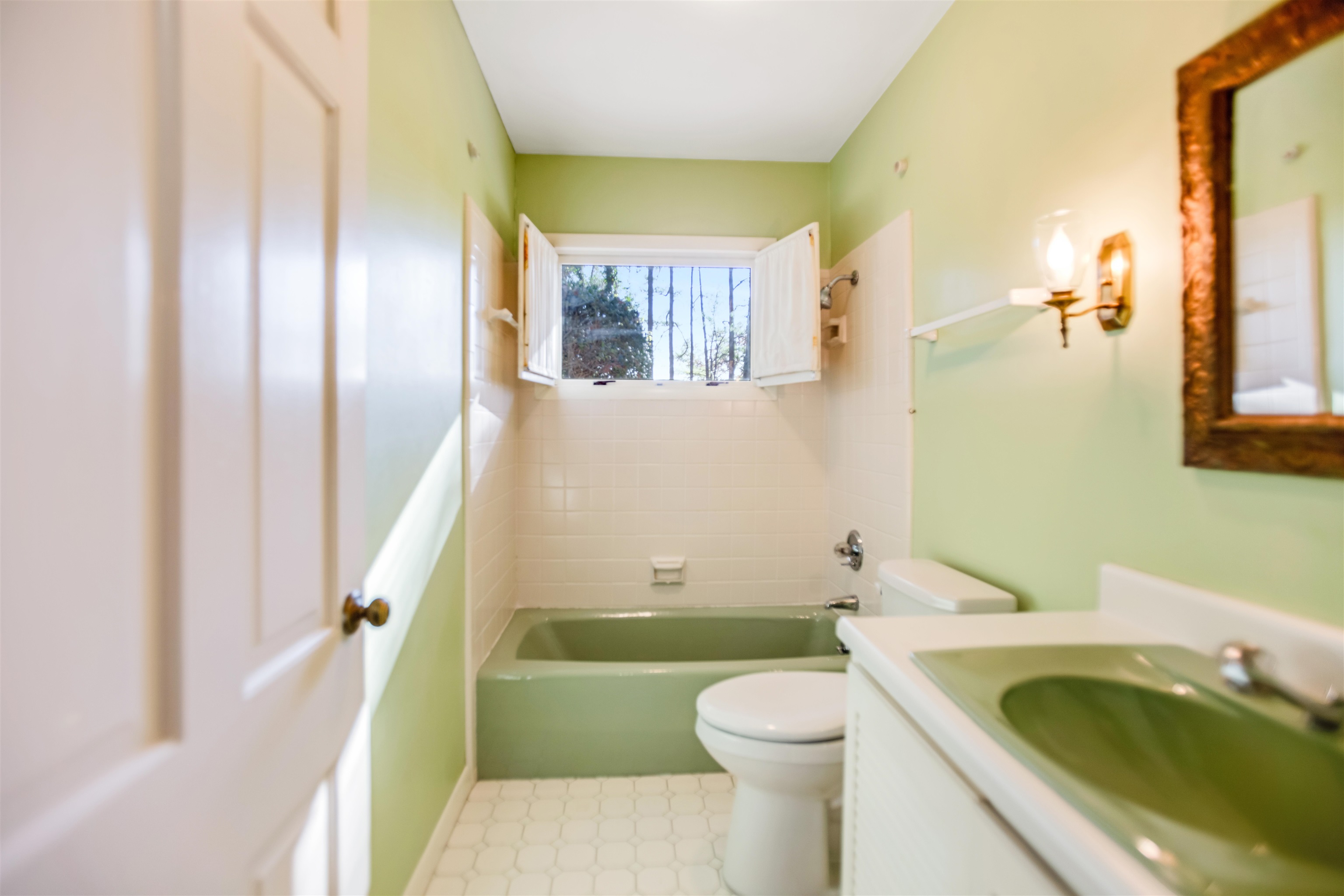 418 Cardinal Drive, Hopkinsville, Kentucky 42240, 4 Bedrooms Bedrooms, ,3 BathroomsBathrooms,Single Family Residence,For Sale,Cardinal Drive,91131