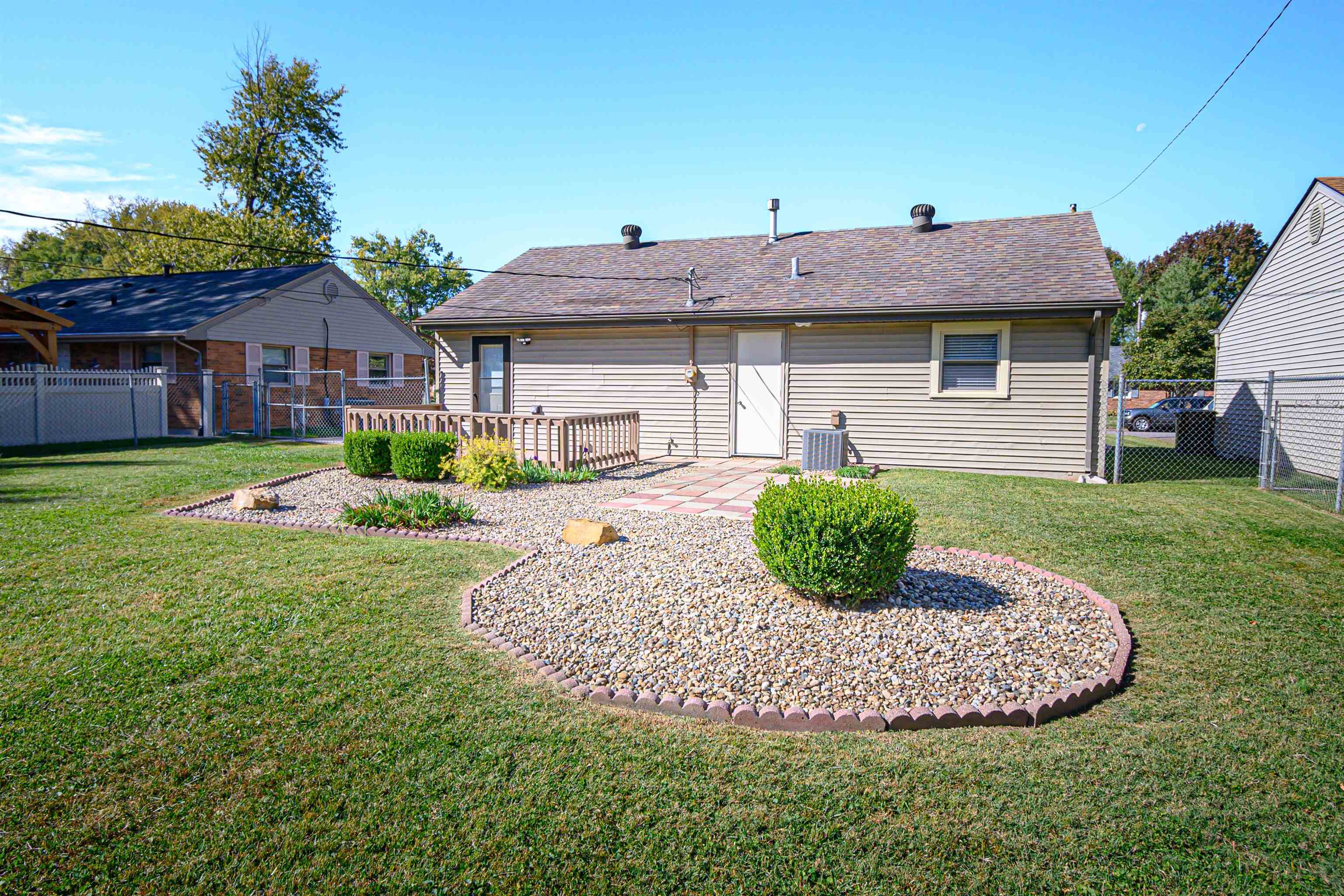 3739 Kipling Dr, Owensboro, Kentucky 42303, 3 Bedrooms Bedrooms, ,1 BathroomBathrooms,Single Family Residence,For Sale,Kipling Dr,91138