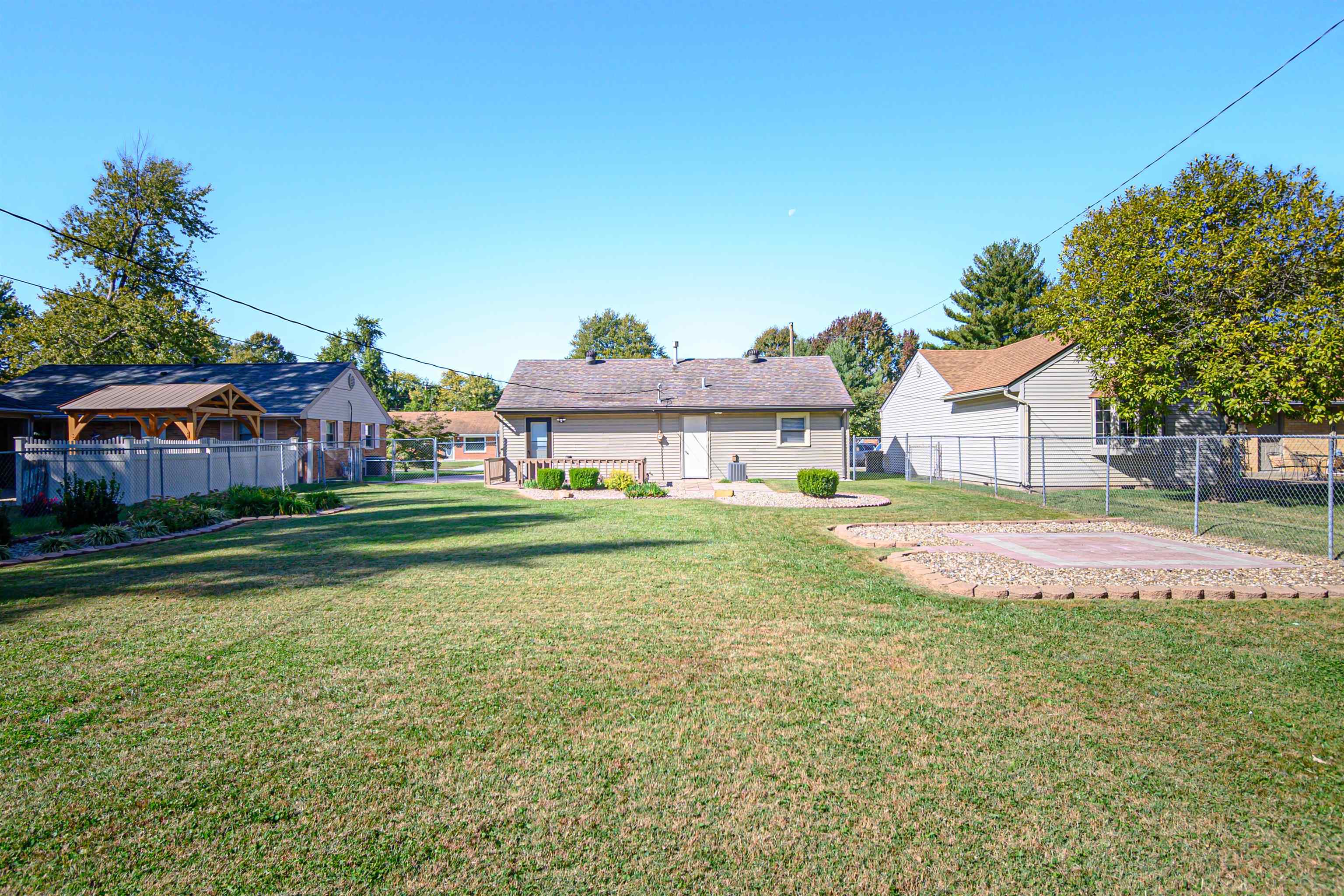 3739 Kipling Dr, Owensboro, Kentucky 42303, 3 Bedrooms Bedrooms, ,1 BathroomBathrooms,Single Family Residence,For Sale,Kipling Dr,91138