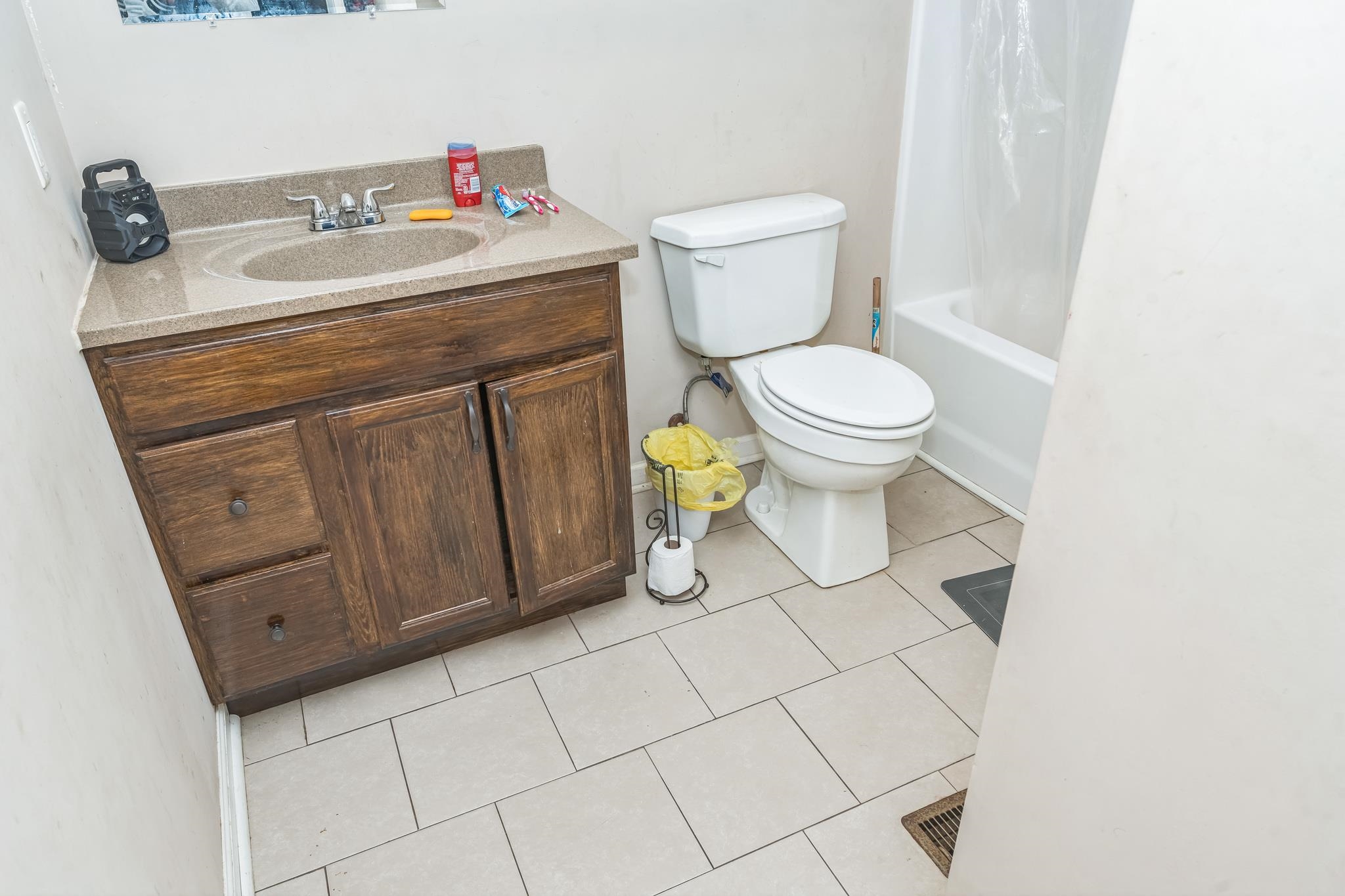 4752 Morgantown Rd, Russellville, Kentucky 42276, 3 Bedrooms Bedrooms, ,3 BathroomsBathrooms,Single Family Residence,For Sale,Morgantown Rd,91152