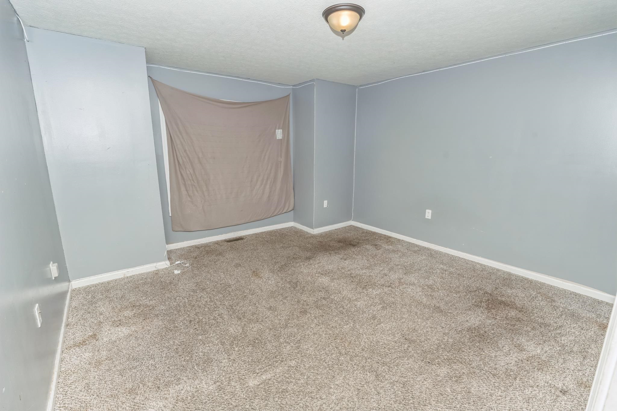 4752 Morgantown Rd, Russellville, Kentucky 42276, 3 Bedrooms Bedrooms, ,3 BathroomsBathrooms,Single Family Residence,For Sale,Morgantown Rd,91152