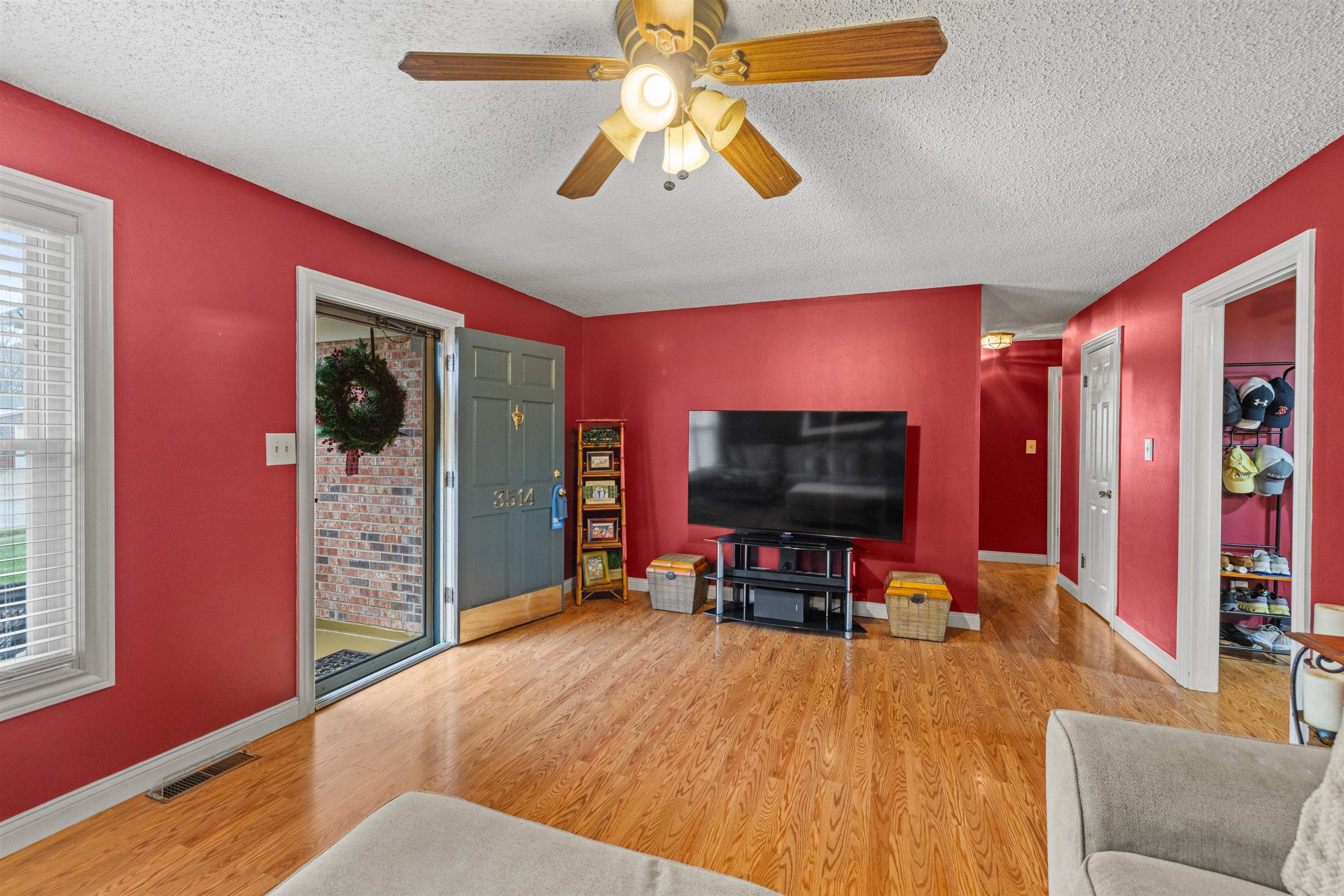 3514 Riva Ridge Court, Owensboro, Kentucky 42303, 3 Bedrooms Bedrooms, ,2 BathroomsBathrooms,Single Family Residence,For Sale,Riva Ridge Court,91153