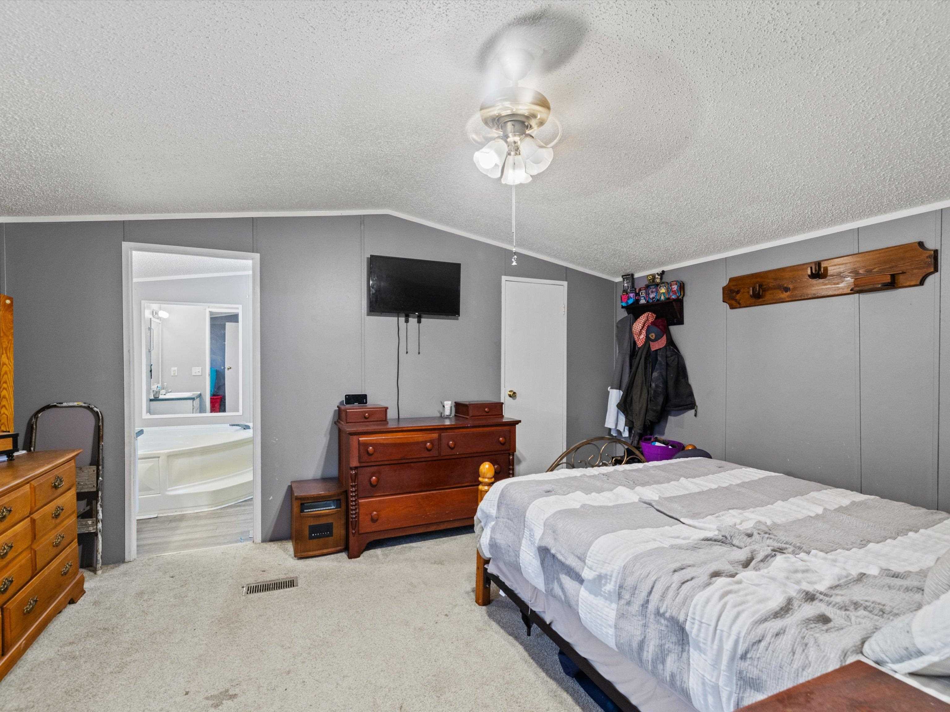 4724 Windy Hollow Road, Owensboro, Kentucky 42301, 3 Bedrooms Bedrooms, ,2 BathroomsBathrooms,Manufactured Home,For Sale,Windy Hollow Road,91155