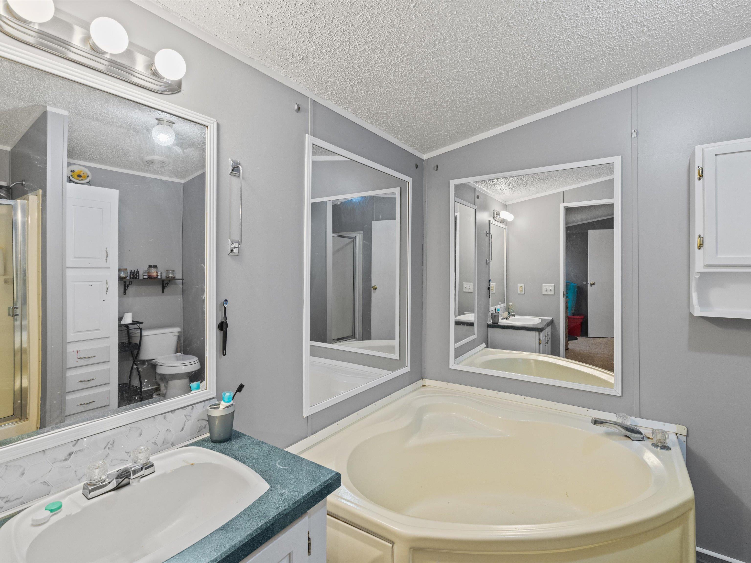 4724 Windy Hollow Road, Owensboro, Kentucky 42301, 3 Bedrooms Bedrooms, ,2 BathroomsBathrooms,Manufactured Home,For Sale,Windy Hollow Road,91155