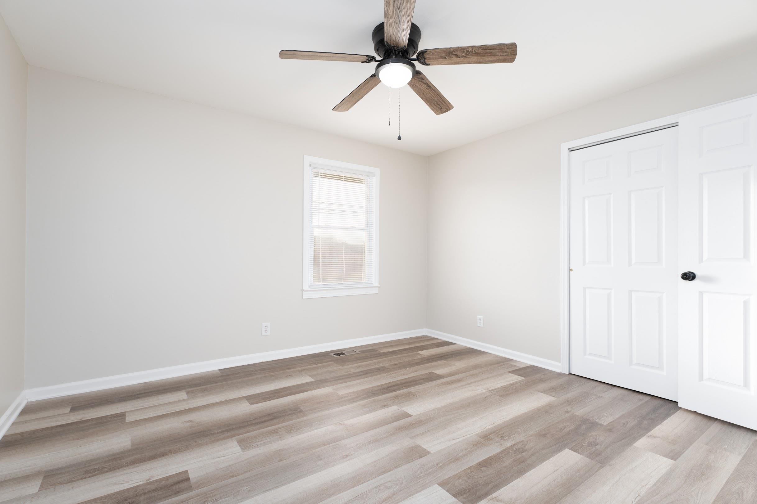 1301 Carter Rd, Owensboro, Kentucky 42301, 2 Bedrooms Bedrooms, ,1 BathroomBathrooms,Single Family Residence,For Sale,Carter Rd,91156