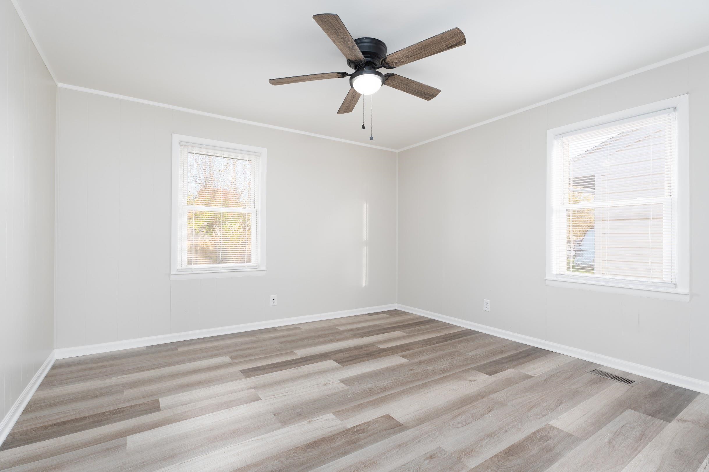 1301 Carter Rd, Owensboro, Kentucky 42301, 2 Bedrooms Bedrooms, ,1 BathroomBathrooms,Single Family Residence,For Sale,Carter Rd,91156