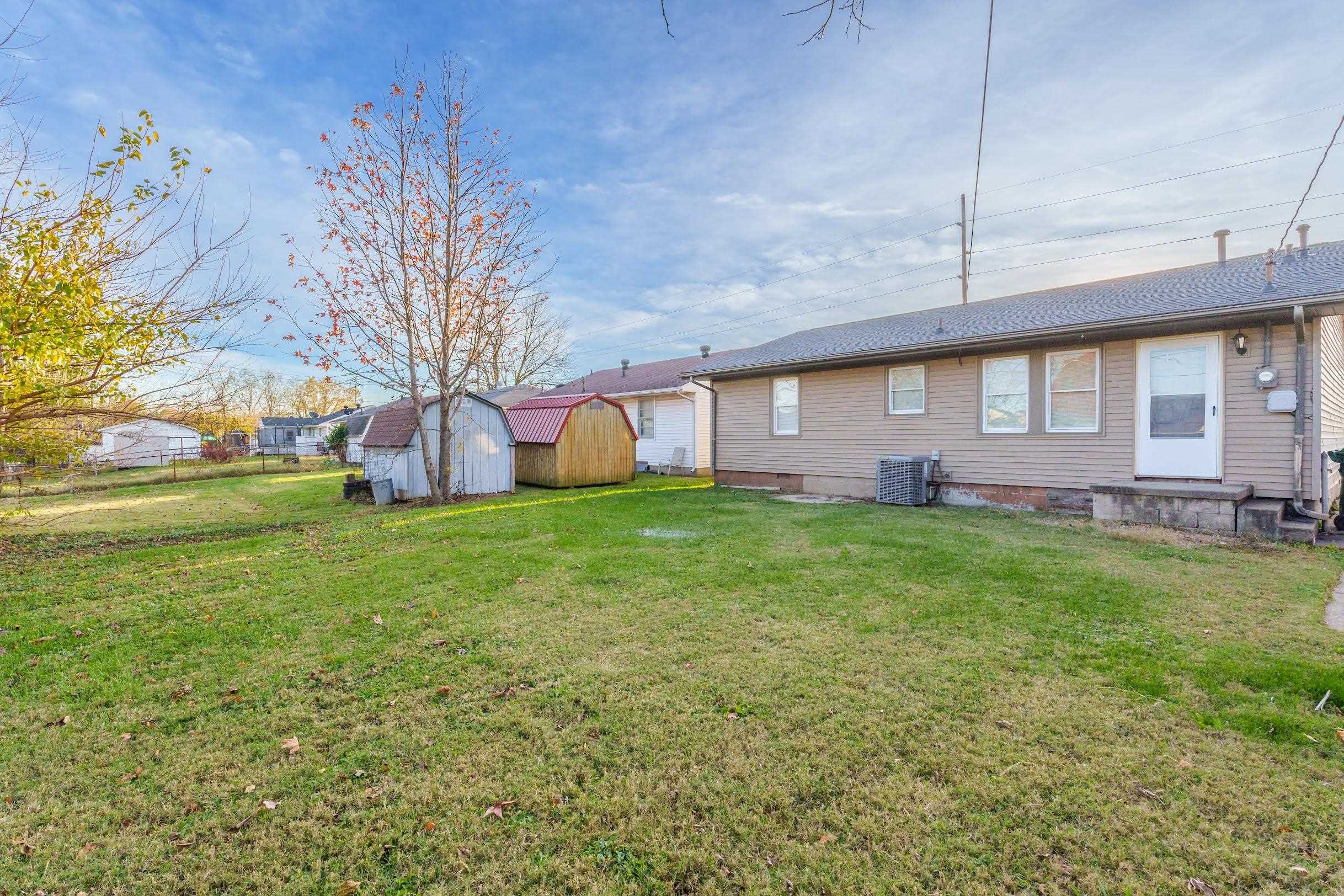 1301 Carter Rd, Owensboro, Kentucky 42301, 2 Bedrooms Bedrooms, ,1 BathroomBathrooms,Single Family Residence,For Sale,Carter Rd,91156