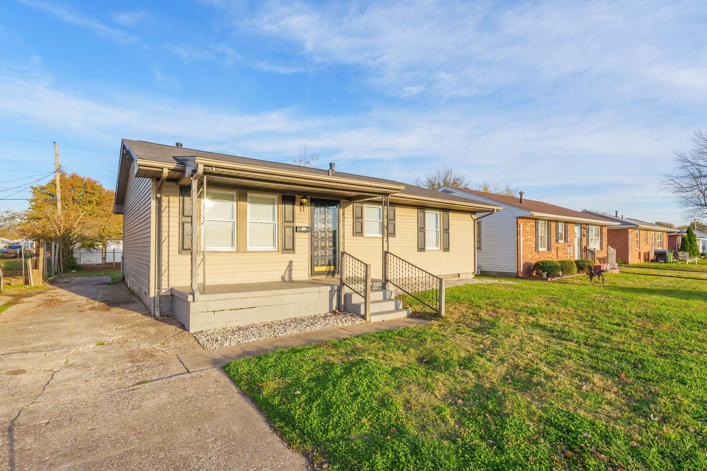 1301 Carter Rd, Owensboro, Kentucky 42301, 2 Bedrooms Bedrooms, ,1 BathroomBathrooms,Single Family Residence,For Sale,Carter Rd,91156