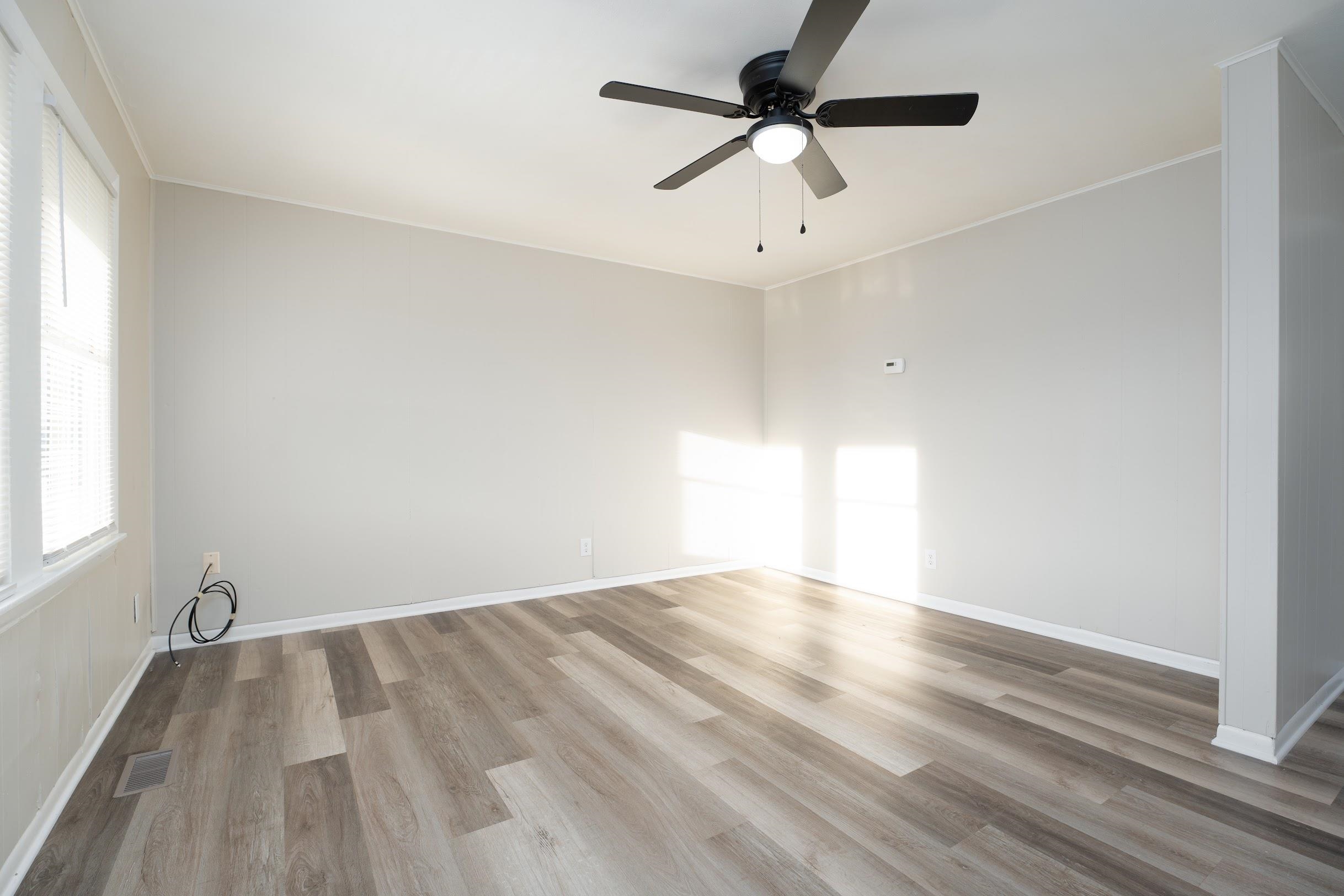 1301 Carter Rd, Owensboro, Kentucky 42301, 2 Bedrooms Bedrooms, ,1 BathroomBathrooms,Single Family Residence,For Sale,Carter Rd,91156
