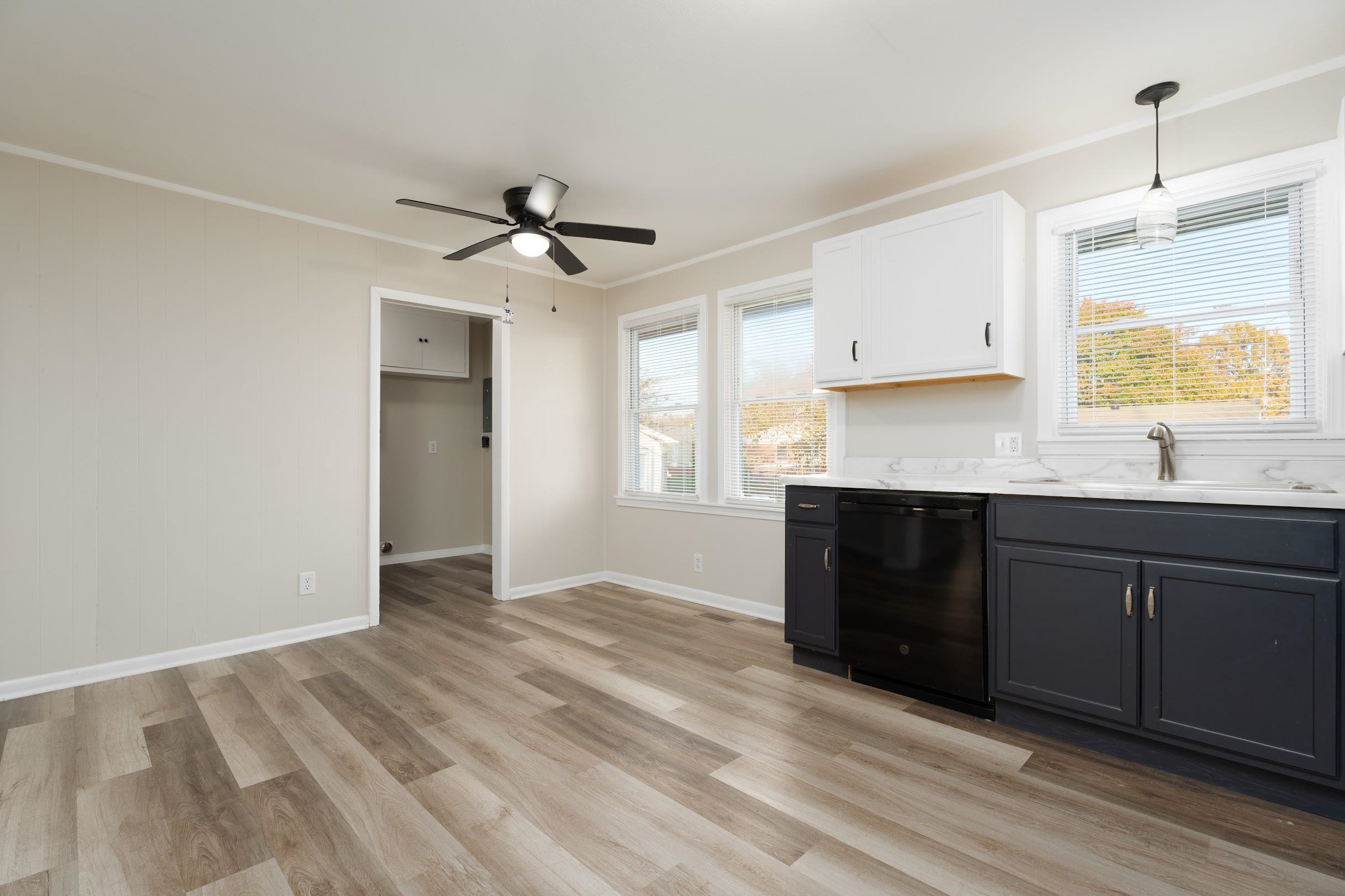 1301 Carter Rd, Owensboro, Kentucky 42301, 2 Bedrooms Bedrooms, ,1 BathroomBathrooms,Single Family Residence,For Sale,Carter Rd,91156