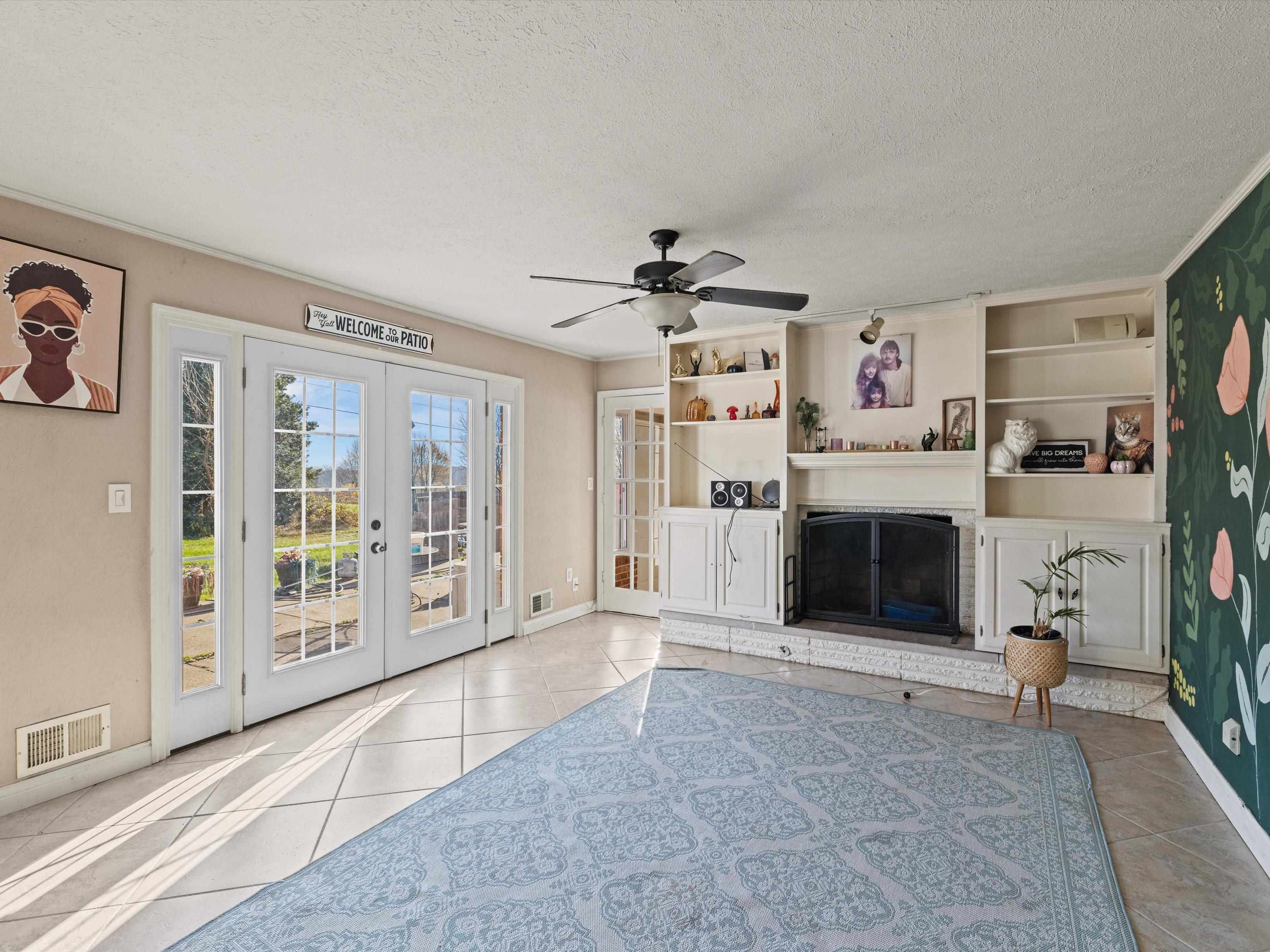 4971 Millers Mill Rd, Owensboro, Kentucky 42303, 5 Bedrooms Bedrooms, ,3 BathroomsBathrooms,Single Family Residence,For Sale,Millers Mill Rd,91157