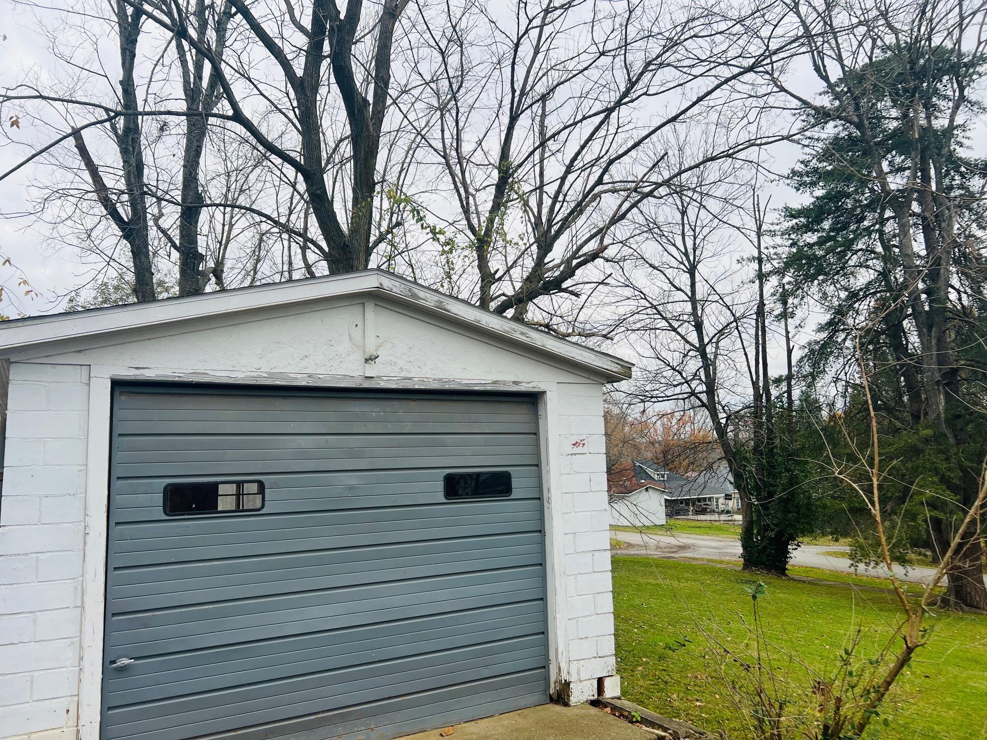 509 3rd St, Central City, Kentucky 42066, 3 Bedrooms Bedrooms, ,1 BathroomBathrooms,Single Family Residence,For Sale,3rd St,91159